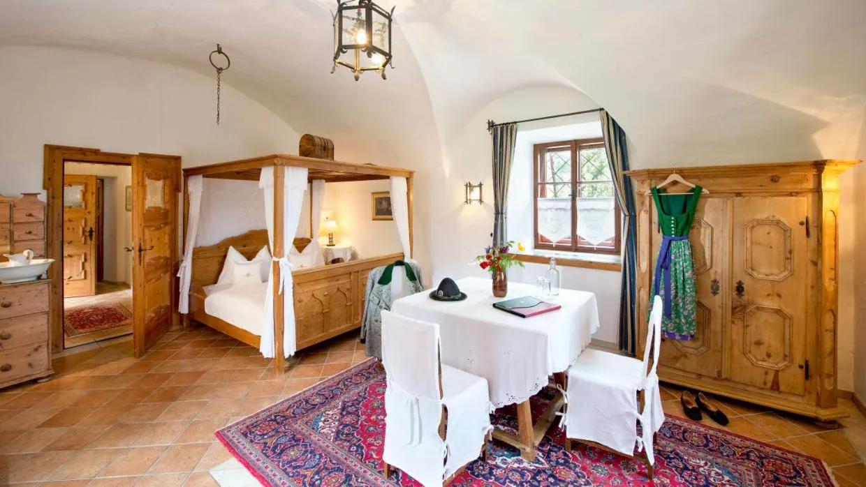 Bed in Aparthotel Schloss Thannegg