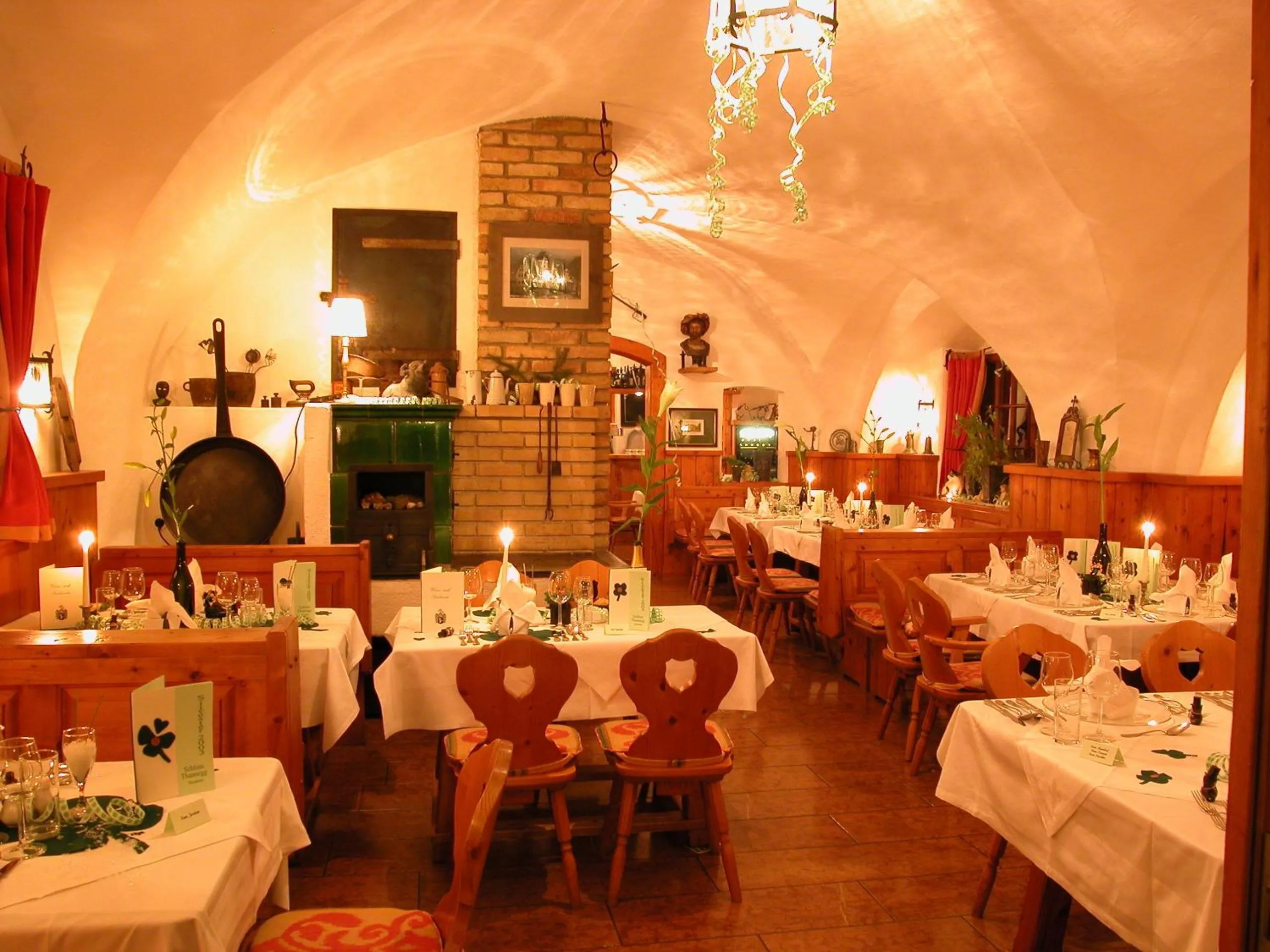 Restaurant/places to eat in Aparthotel Schloss Thannegg