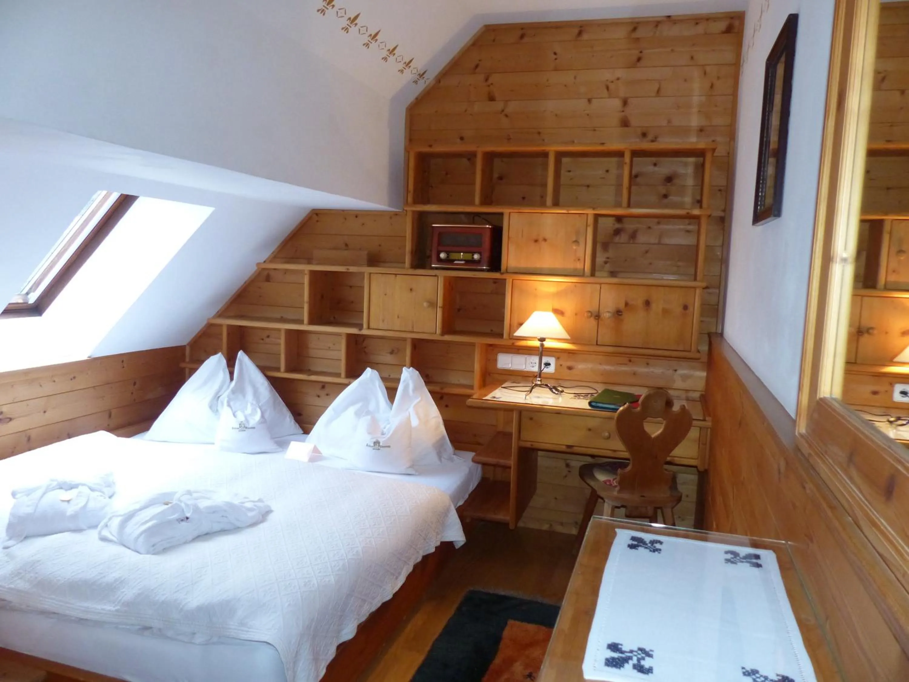 Bedroom, Bed in Aparthotel Schloss Thannegg