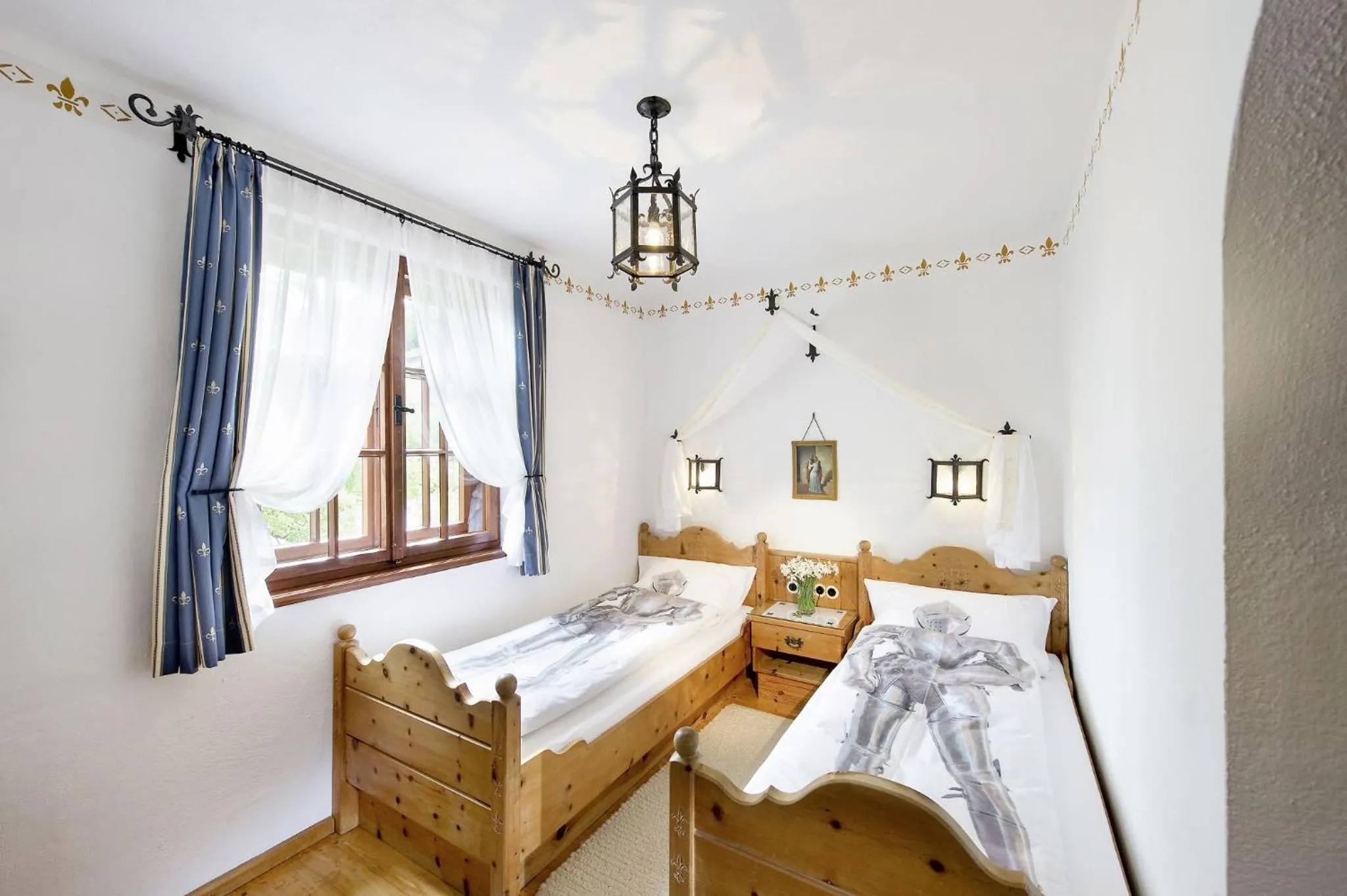 Photo of the whole room, Bed in Aparthotel Schloss Thannegg