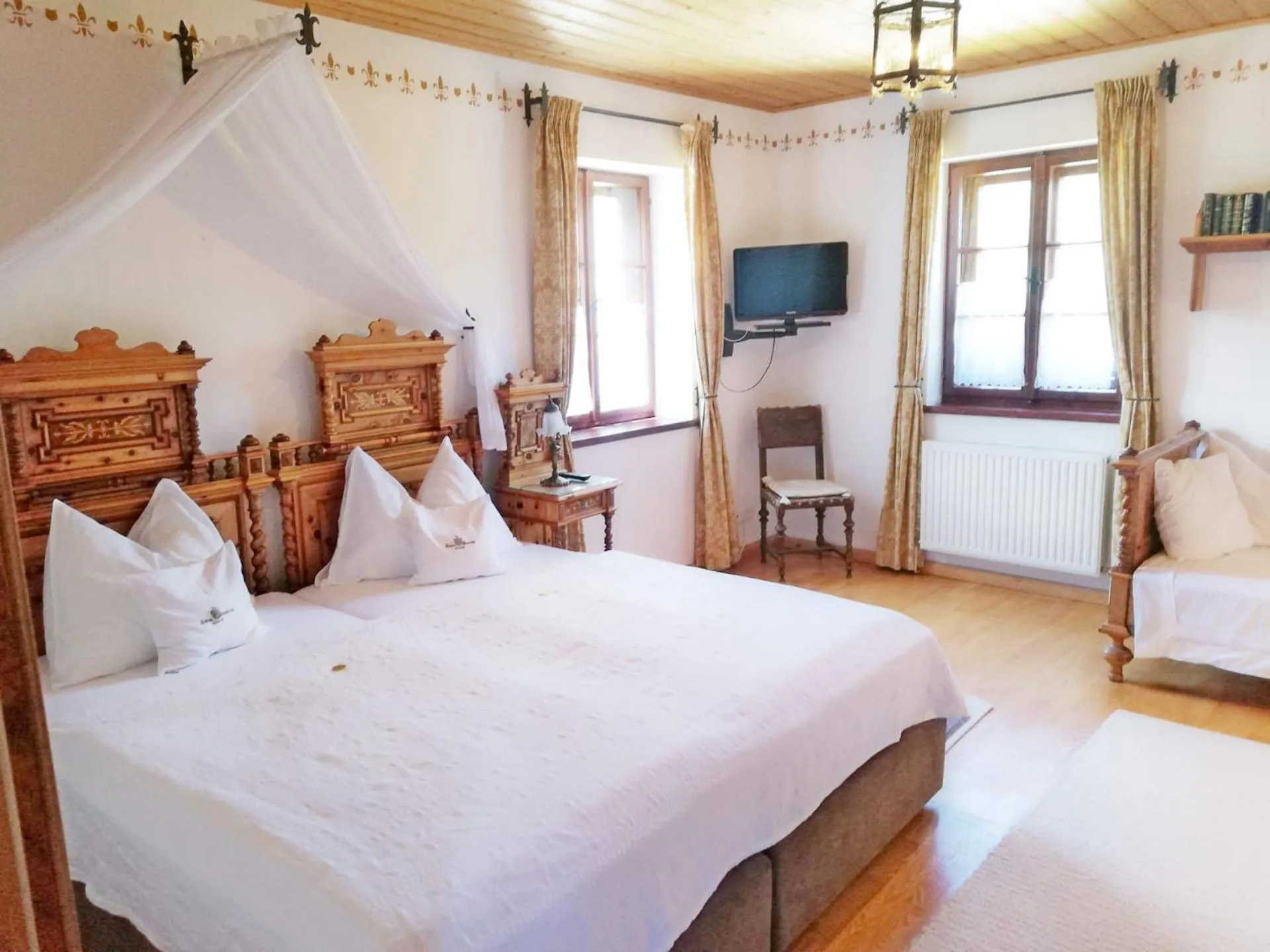 Bed in Aparthotel Schloss Thannegg