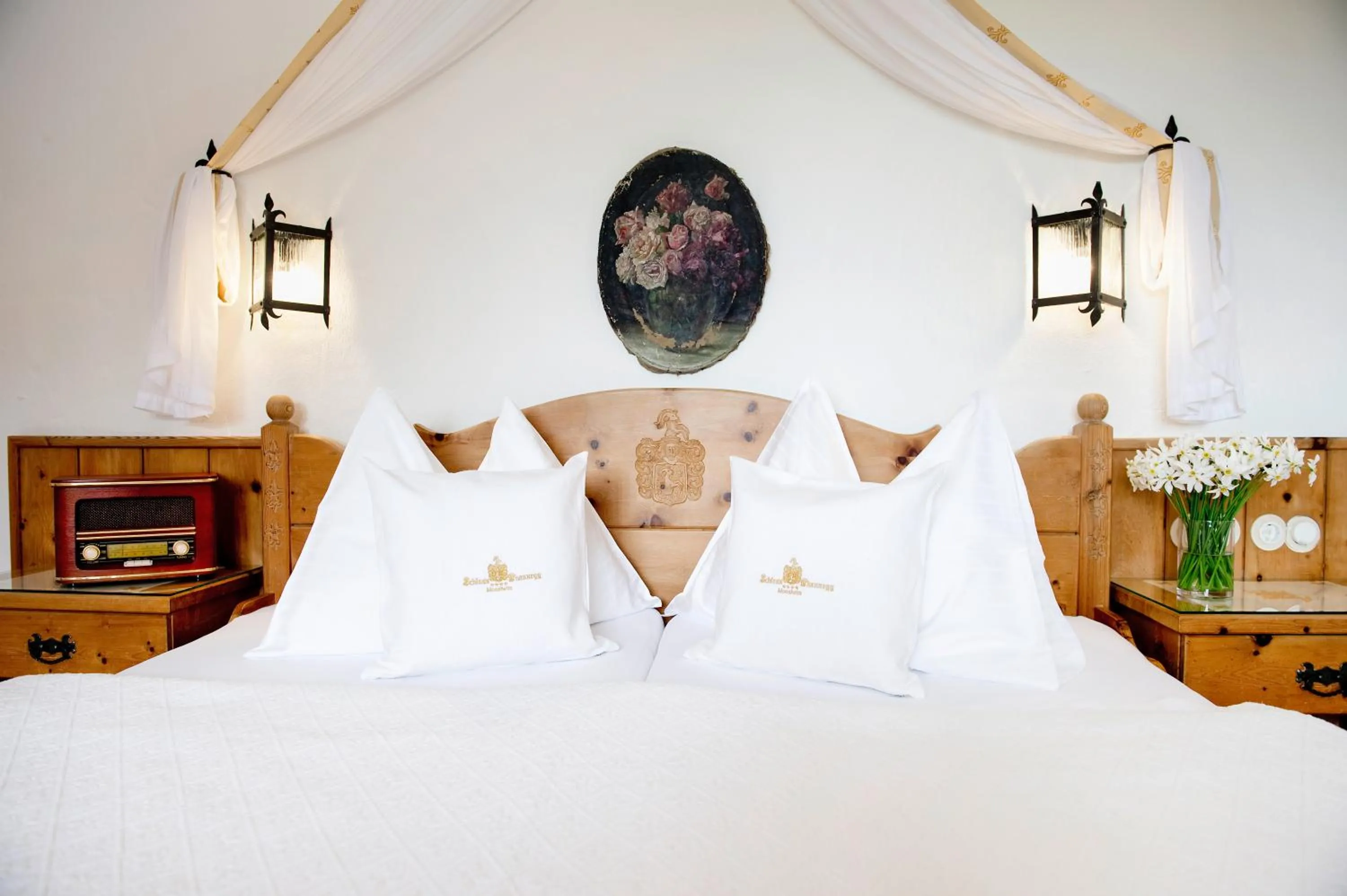Photo of the whole room, Bed in Aparthotel Schloss Thannegg