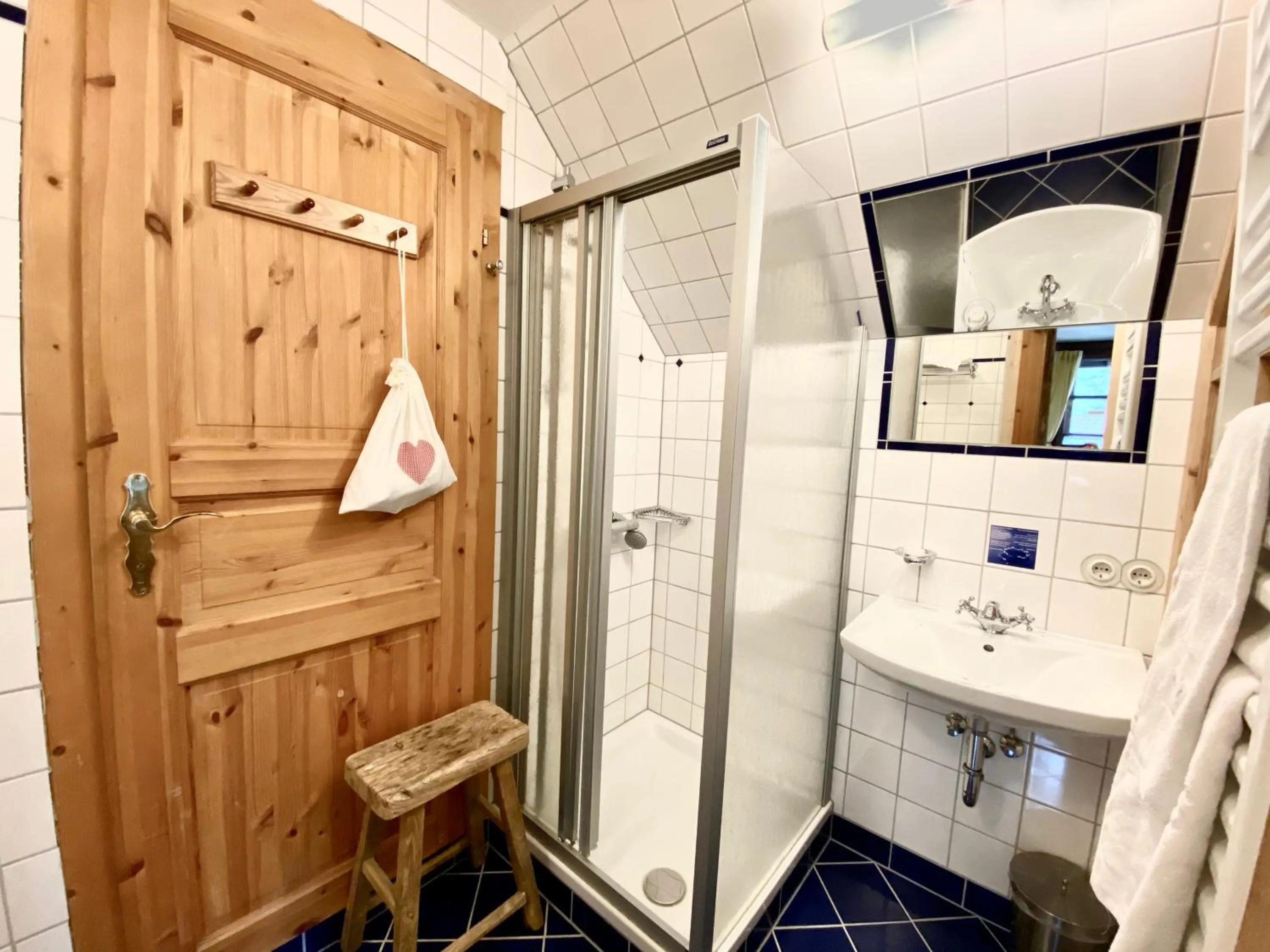Shower in Aparthotel Schloss Thannegg