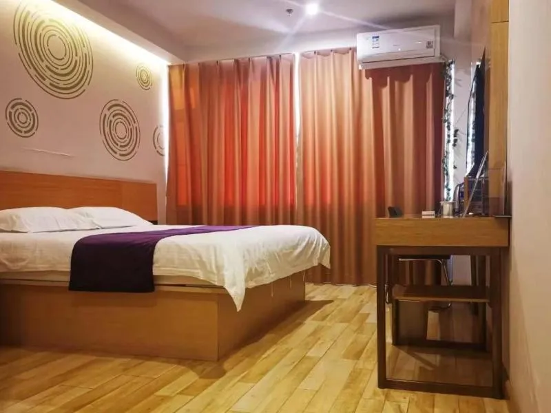 Bed in GreenTree Inn DaLian JinZhou District Light Industry College Express Hotel