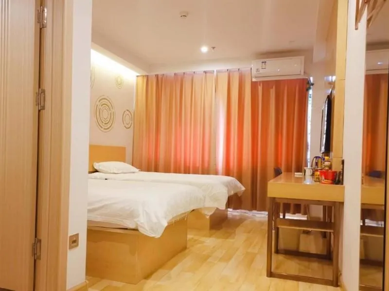 Bed in GreenTree Inn DaLian JinZhou District Light Industry College Express Hotel