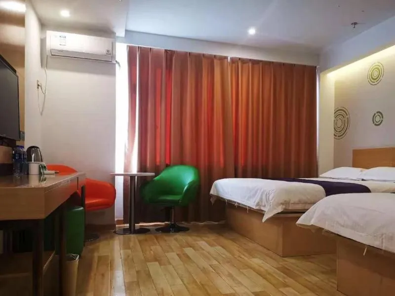 Bed in GreenTree Inn DaLian JinZhou District Light Industry College Express Hotel