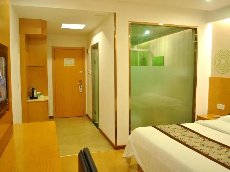 Bed in GreenTree Inn Chizhou High-Speed Railway Station Hotel
