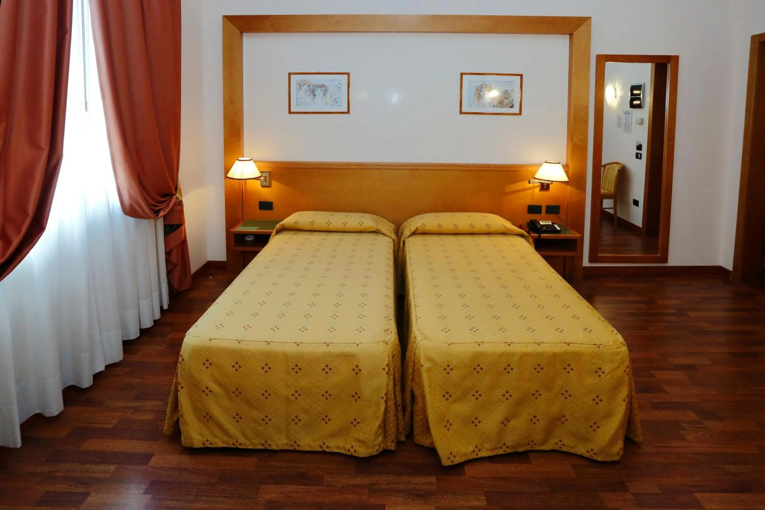 Bed in Hotel Estense