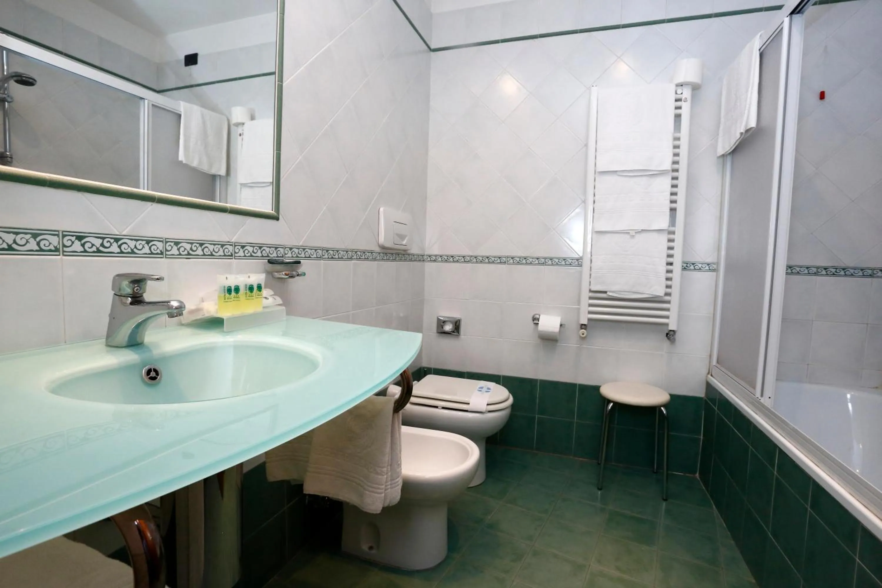Bathroom in Hotel Estense