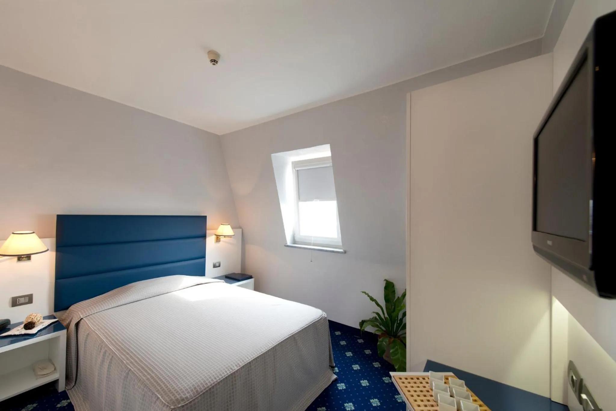 Photo of the whole room, Bed in Hotel Estense