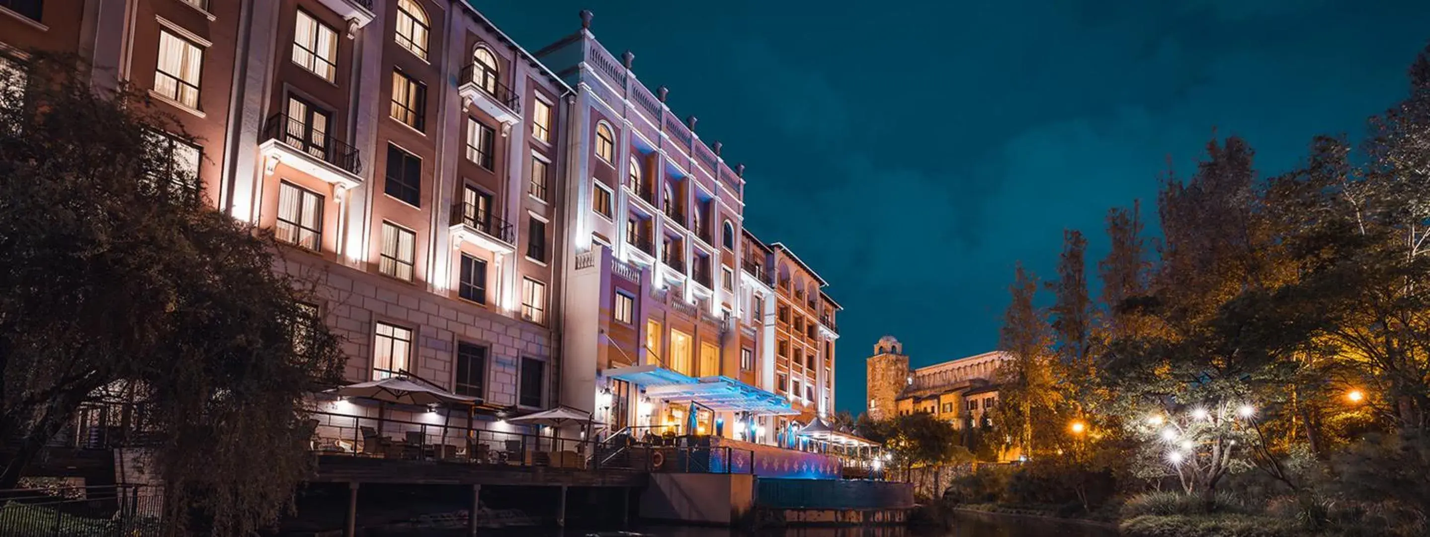 Property building in Pivot Hotel Montecasino Property building in Pivot Hotel Montecasino