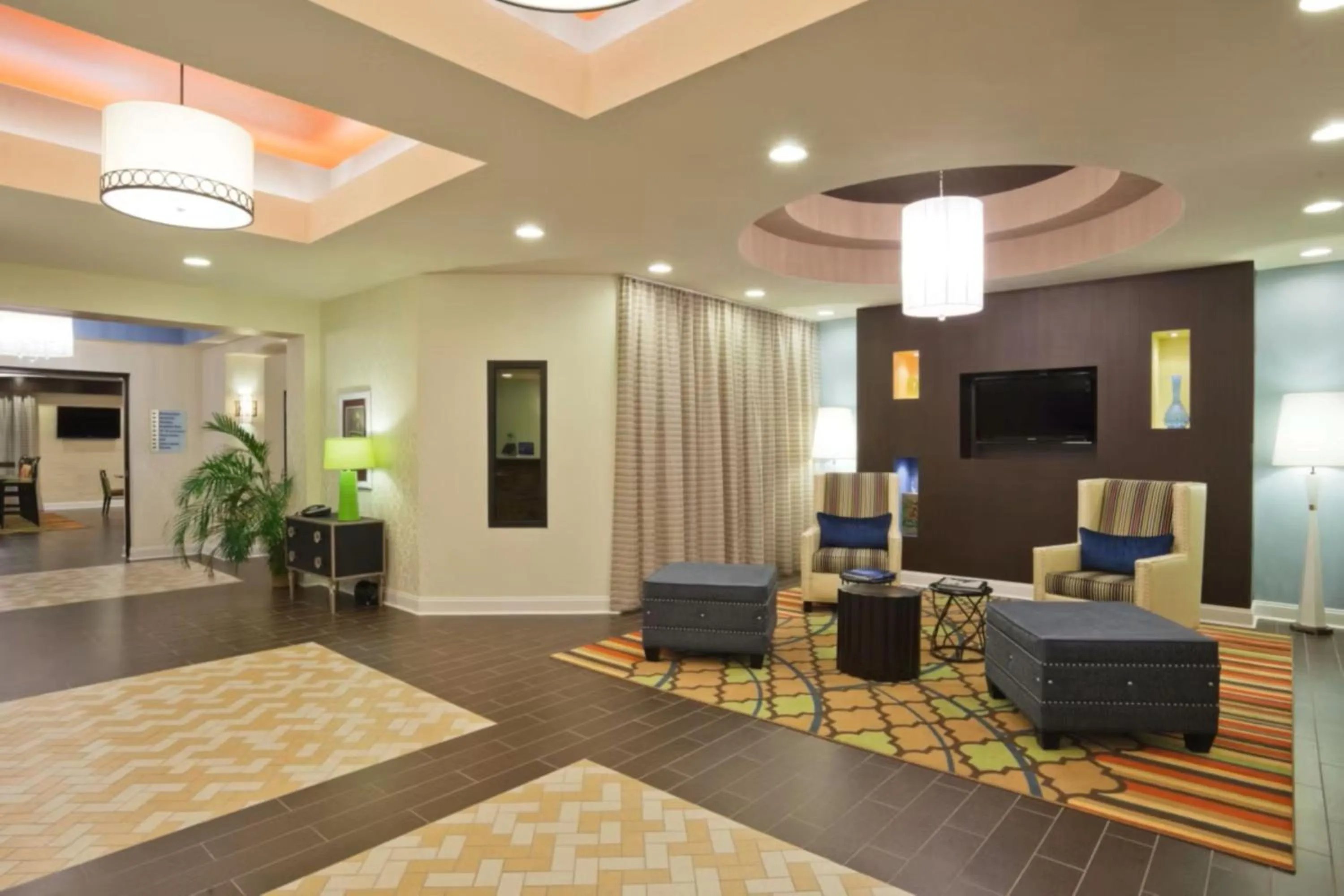 Property building in Holiday Inn Express Fulton by IHG