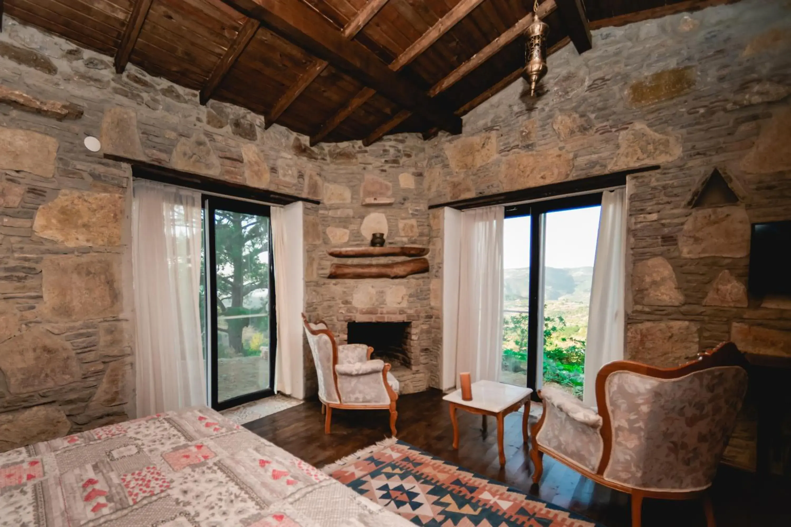 Seating area, Bed in Kirkinca Hotel Seating area, Bed in Kirkinca Hotel