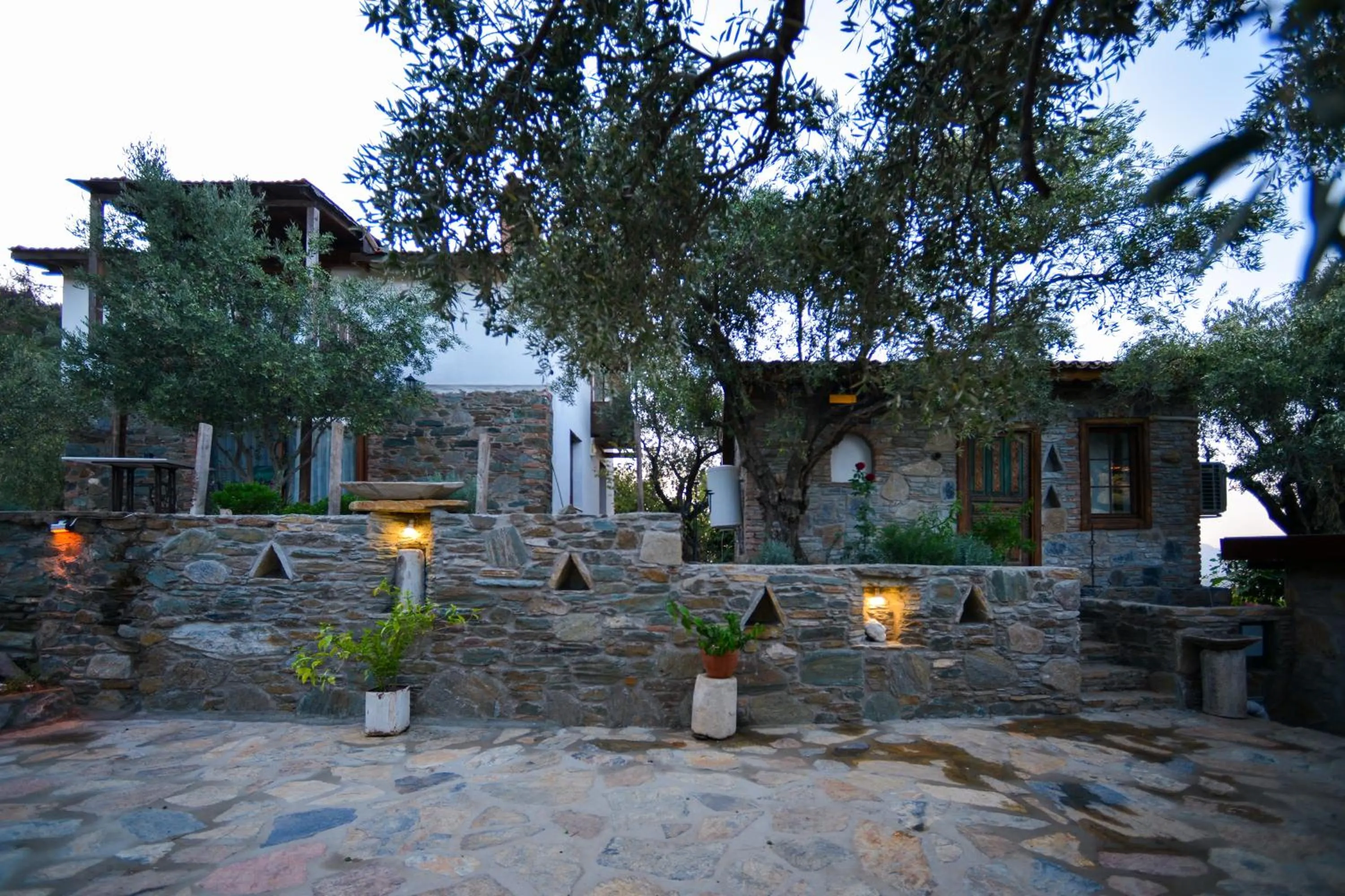 Garden view in Kirkinca Hotel