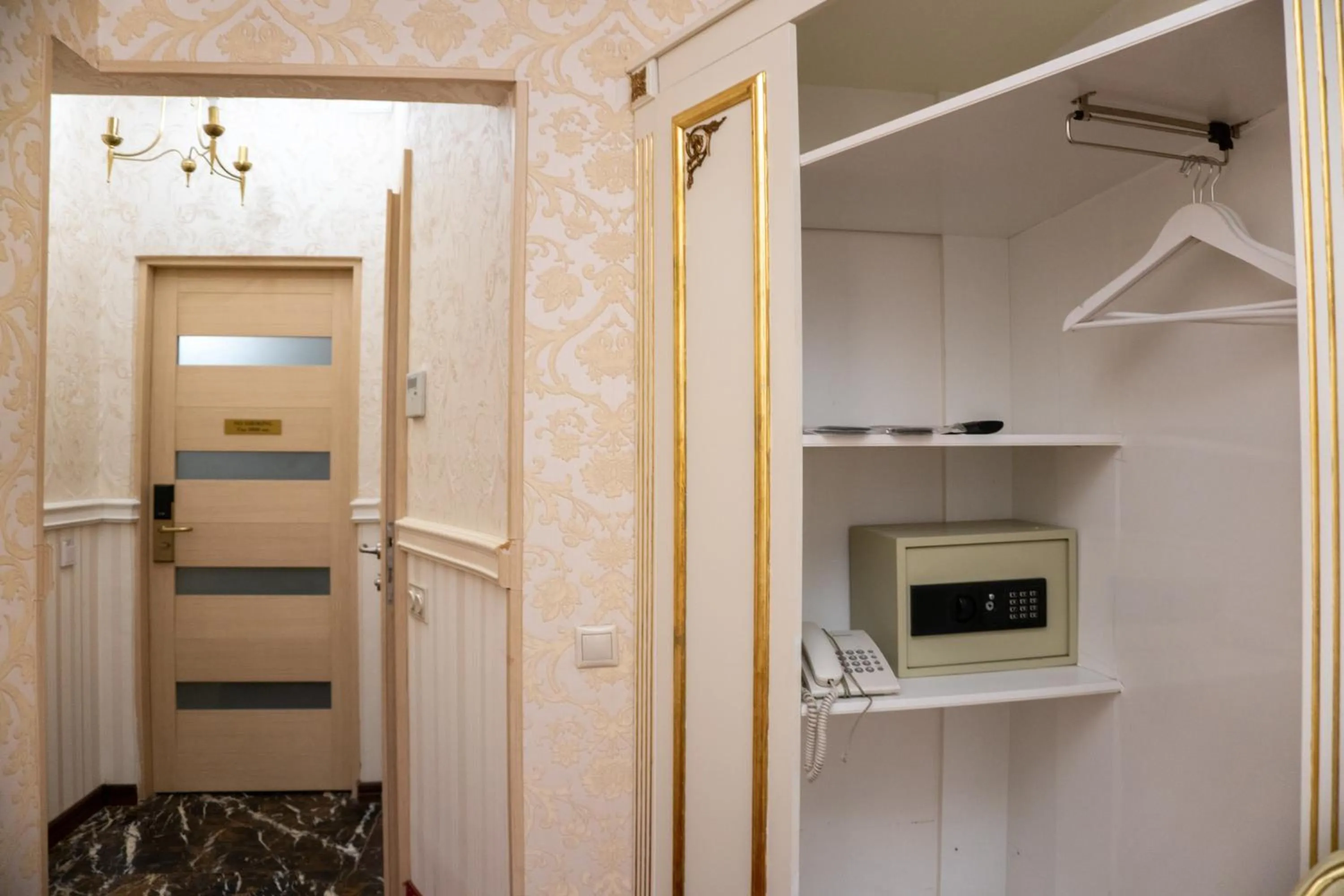 safe in De Paris Hotel