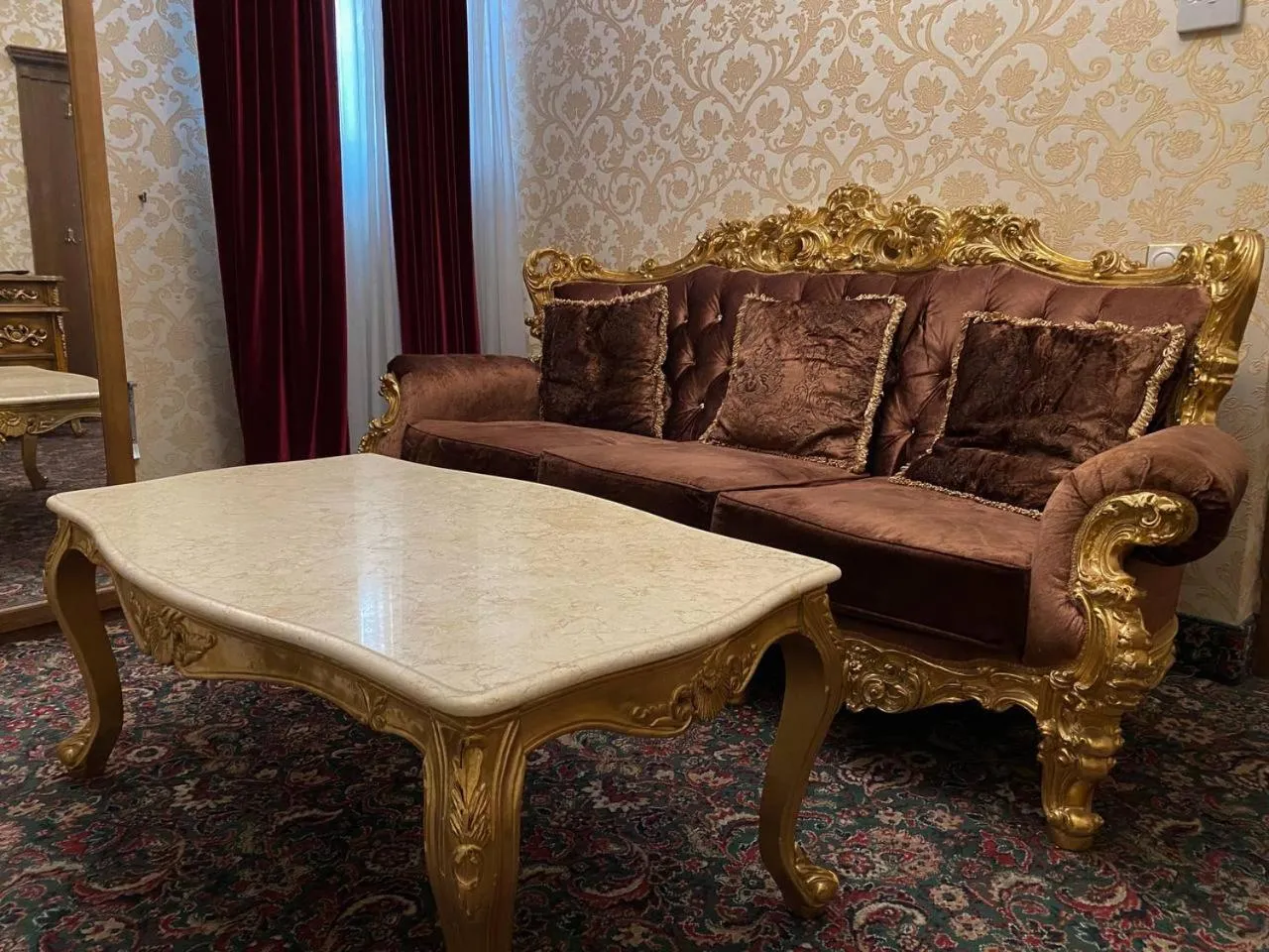 Living room in De Paris Hotel