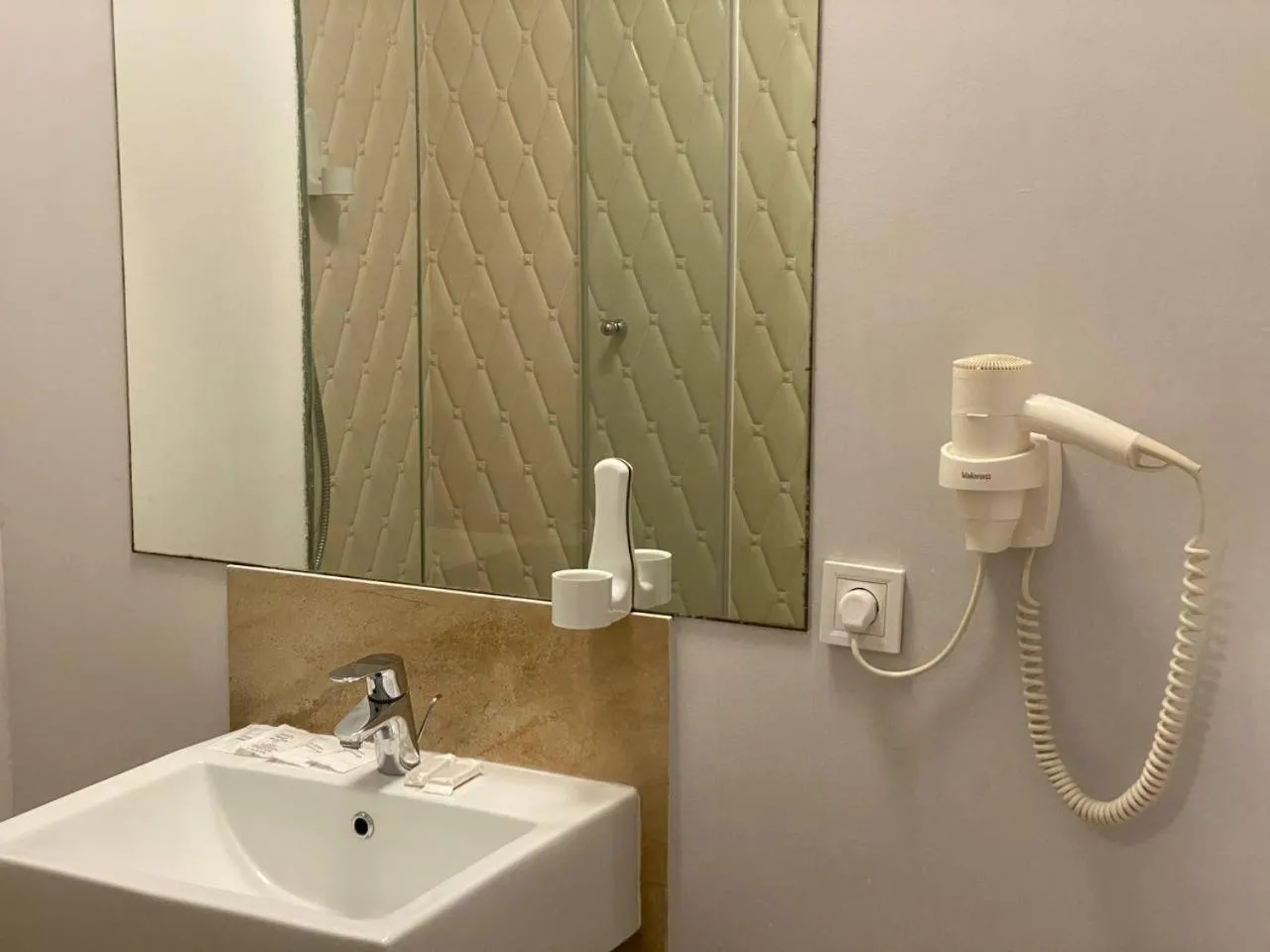 Bathroom in De Paris Hotel