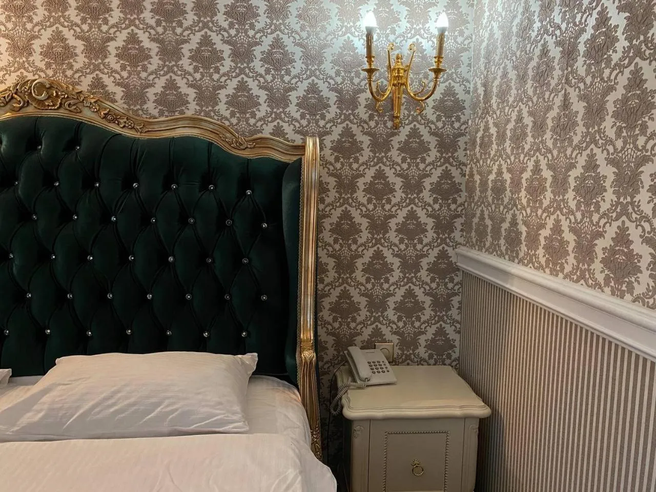 Bed in De Paris Hotel