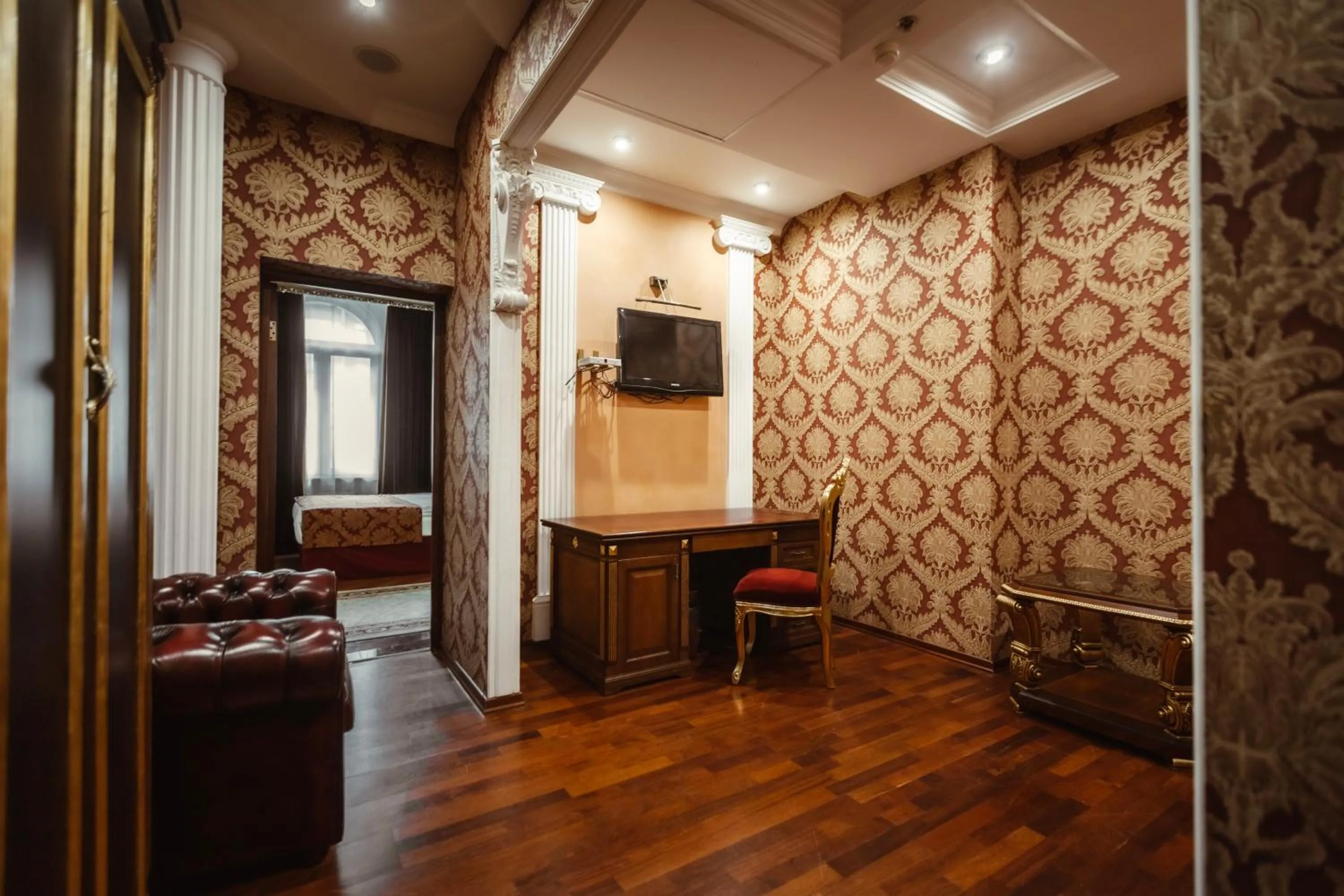 Living room in De Paris Hotel