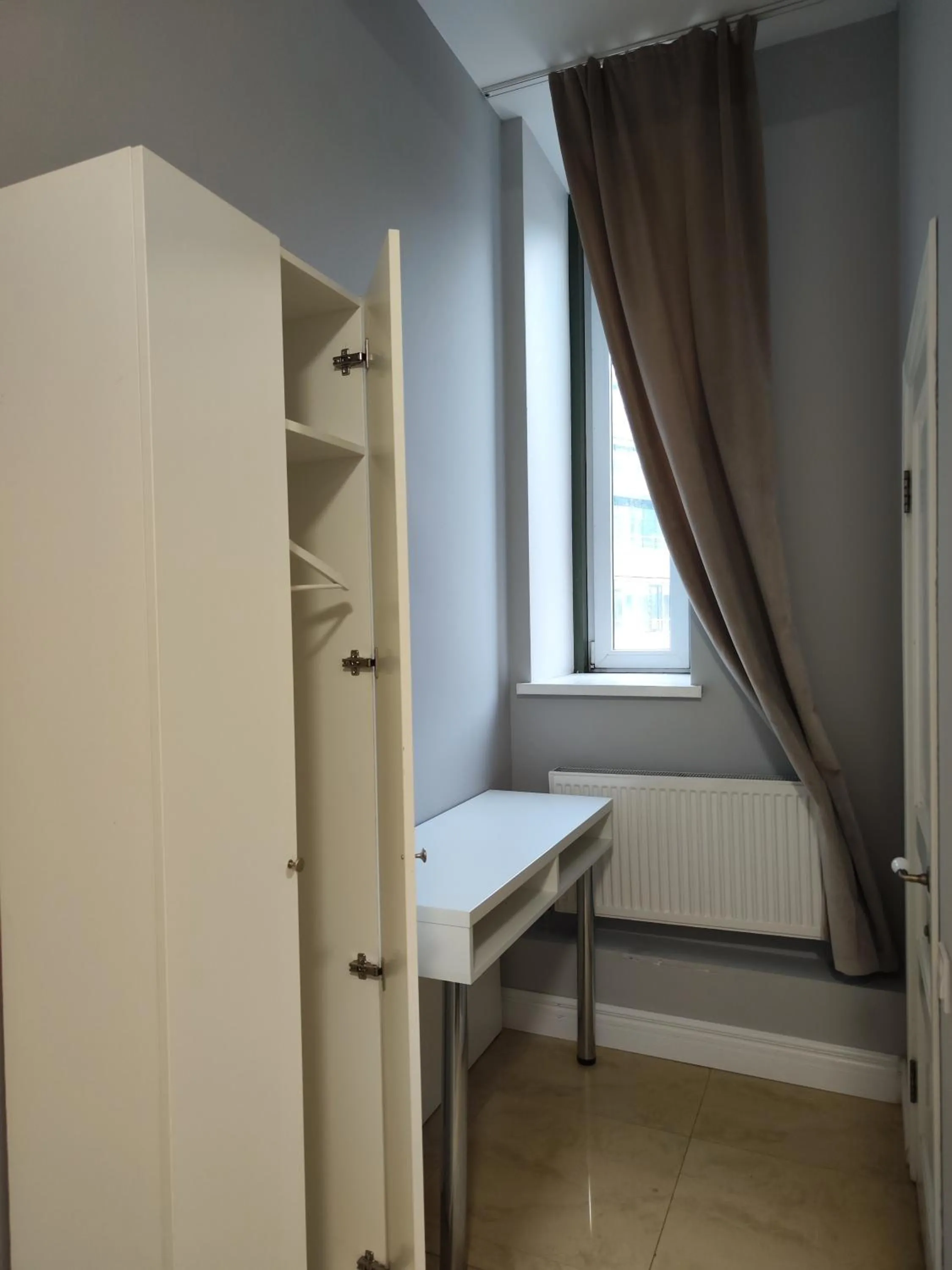 Photo of the whole room in De Paris Hotel