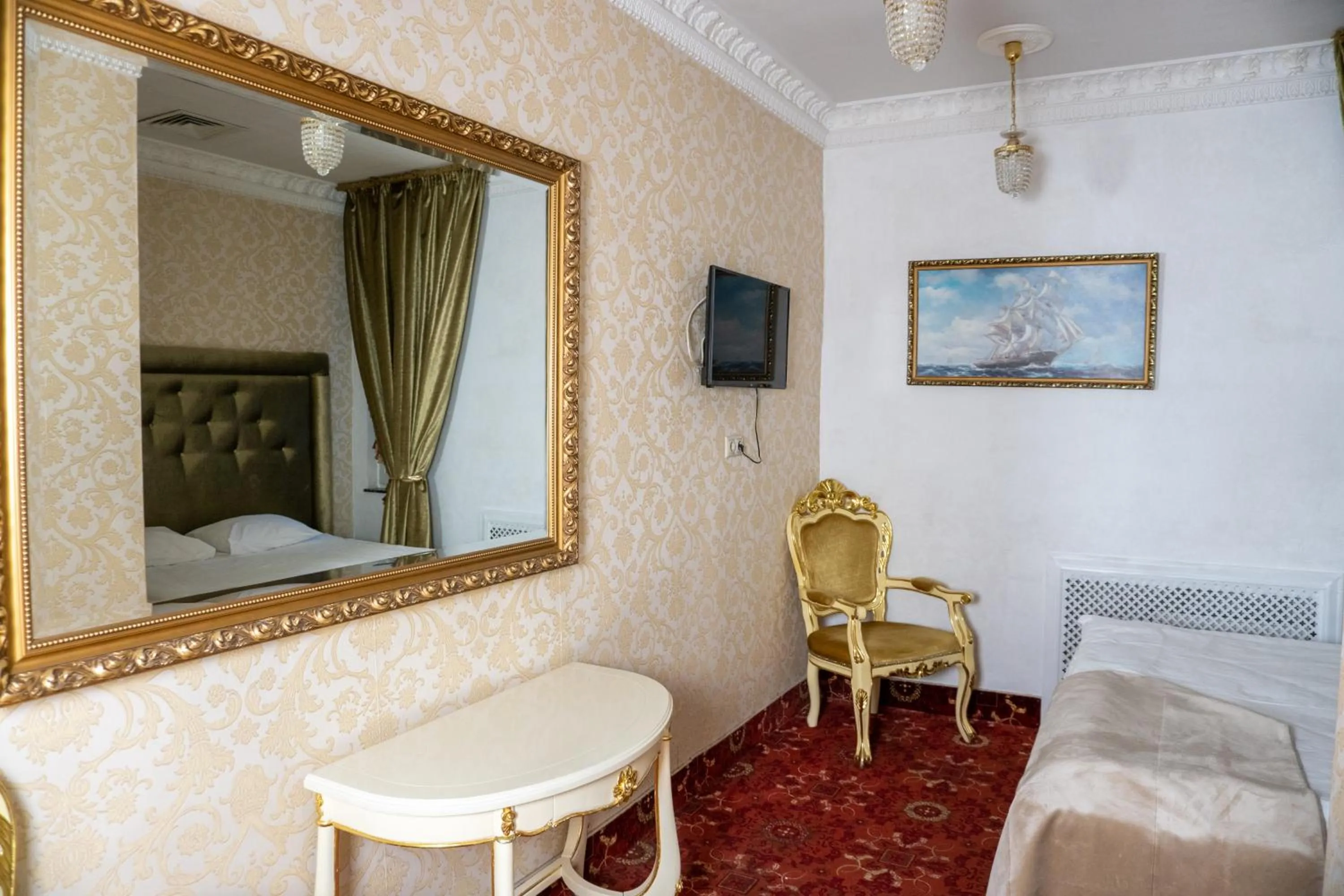 Bed in De Paris Hotel