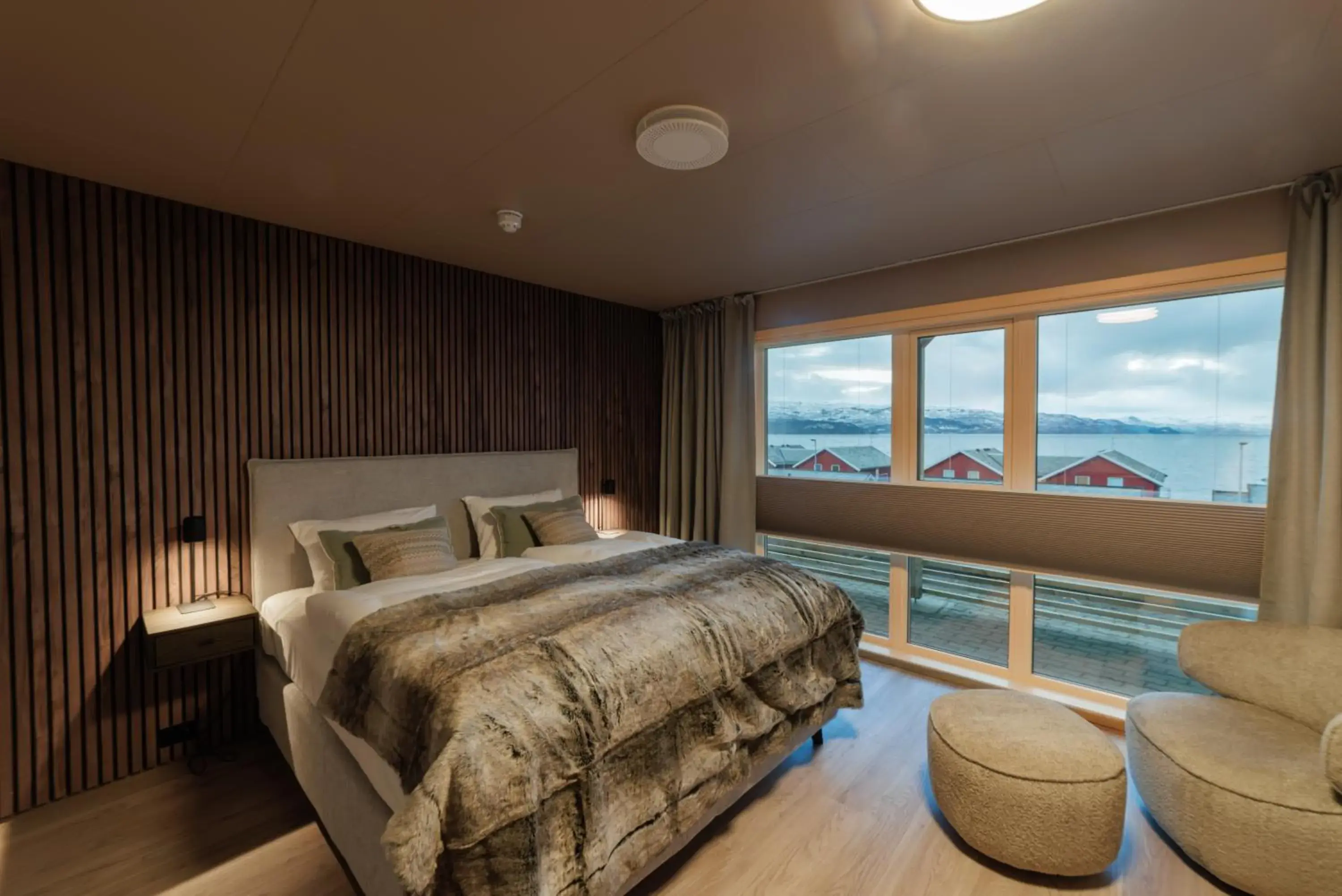 Deluxe Double Room with Sea View in Altafjord Gjestegaard Deluxe Double Room with Sea View in Altafjord Gjestegaard