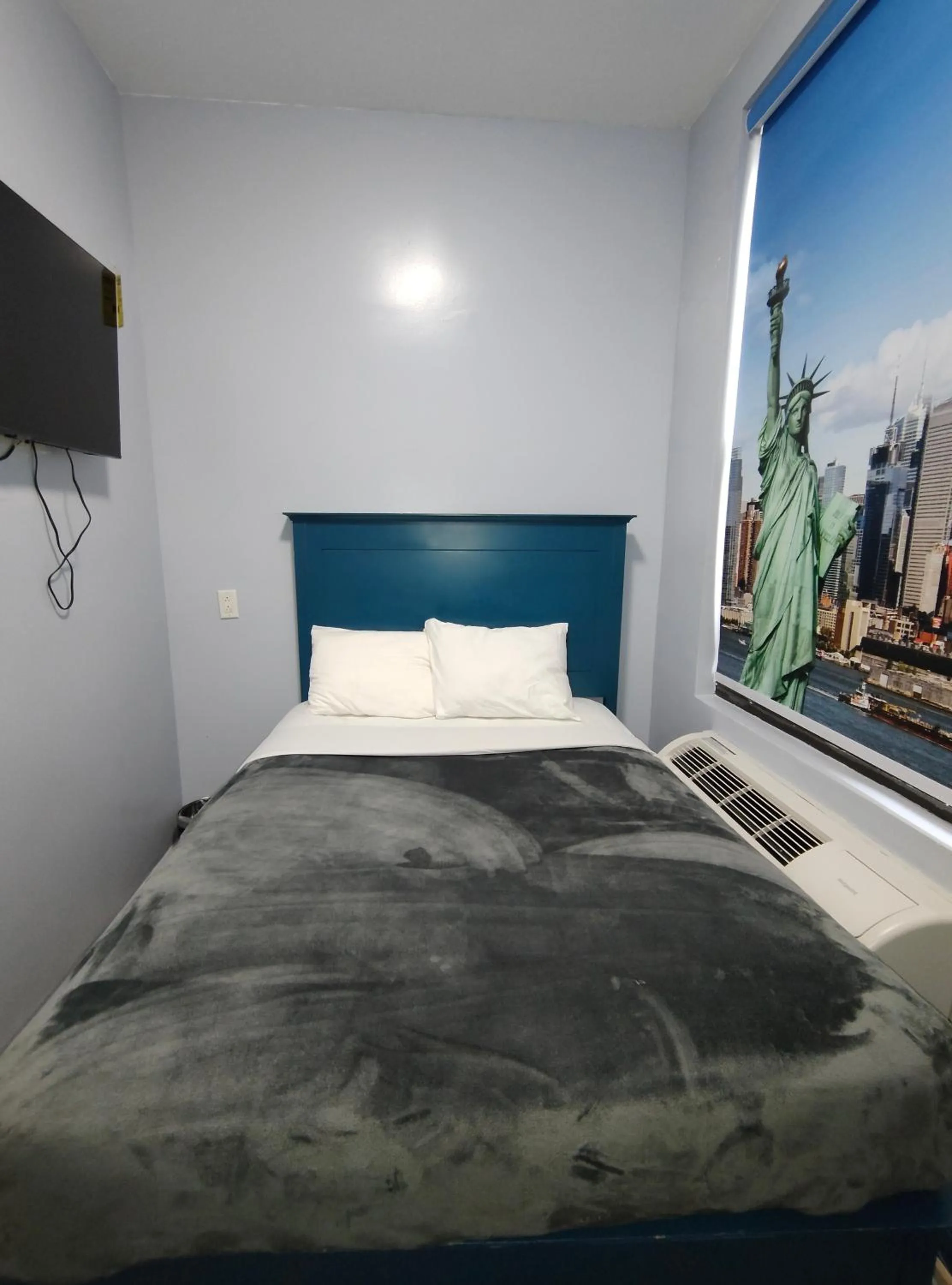 Property building, Bed in Essence hotel