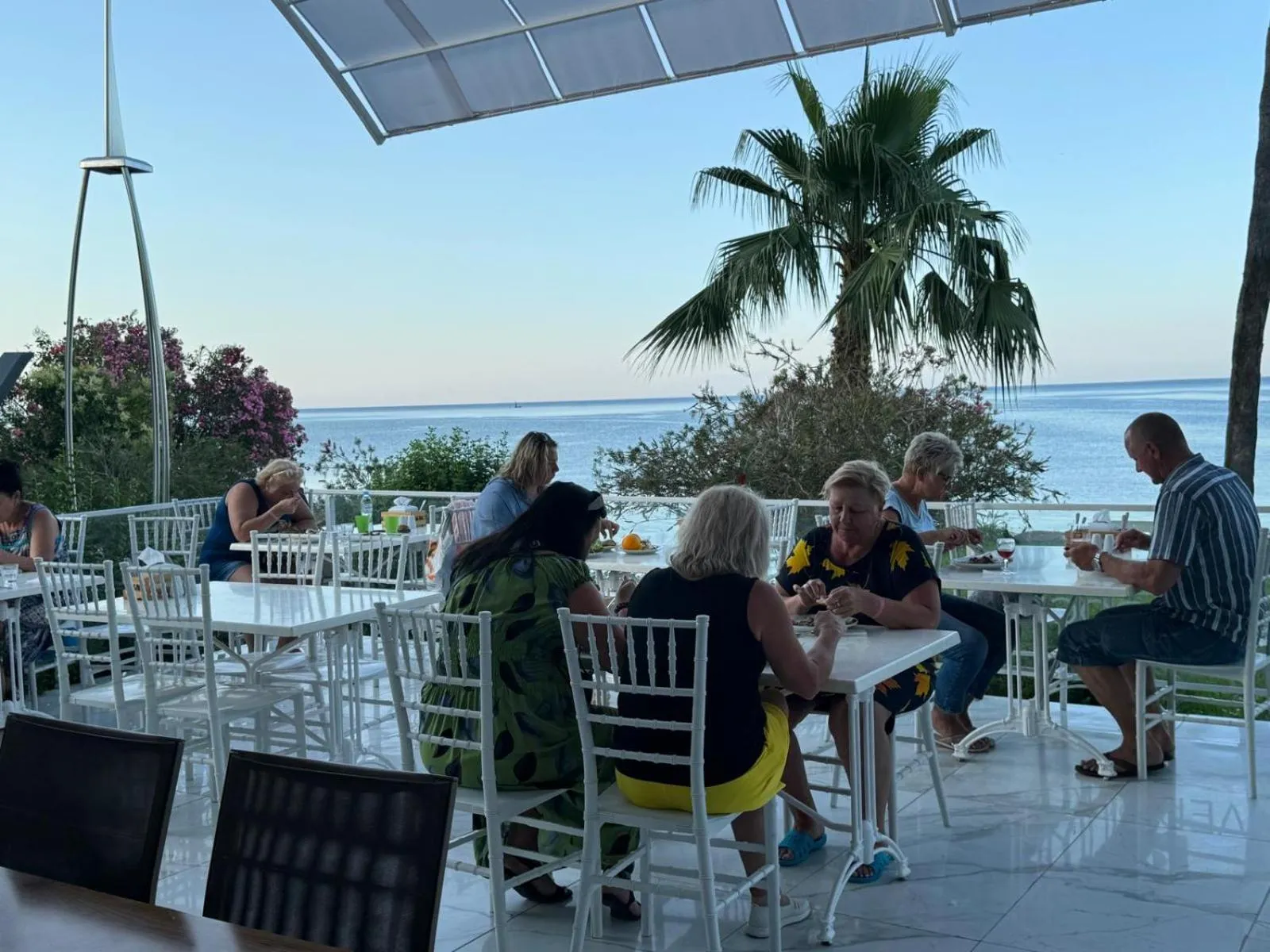 Restaurant/places to eat in Olimpos Beach Hotel by RRH&R