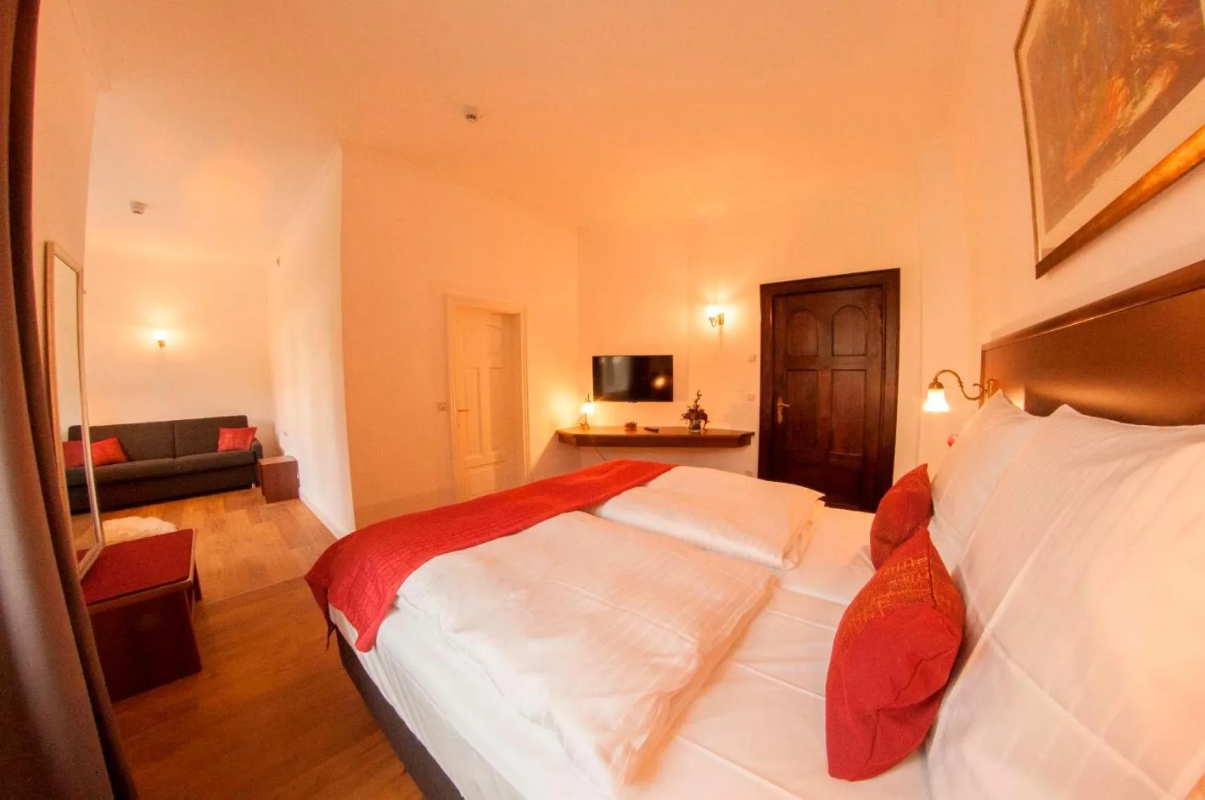 Photo of the whole room, Bed in Pension VILLA KLEINE WARTBURG