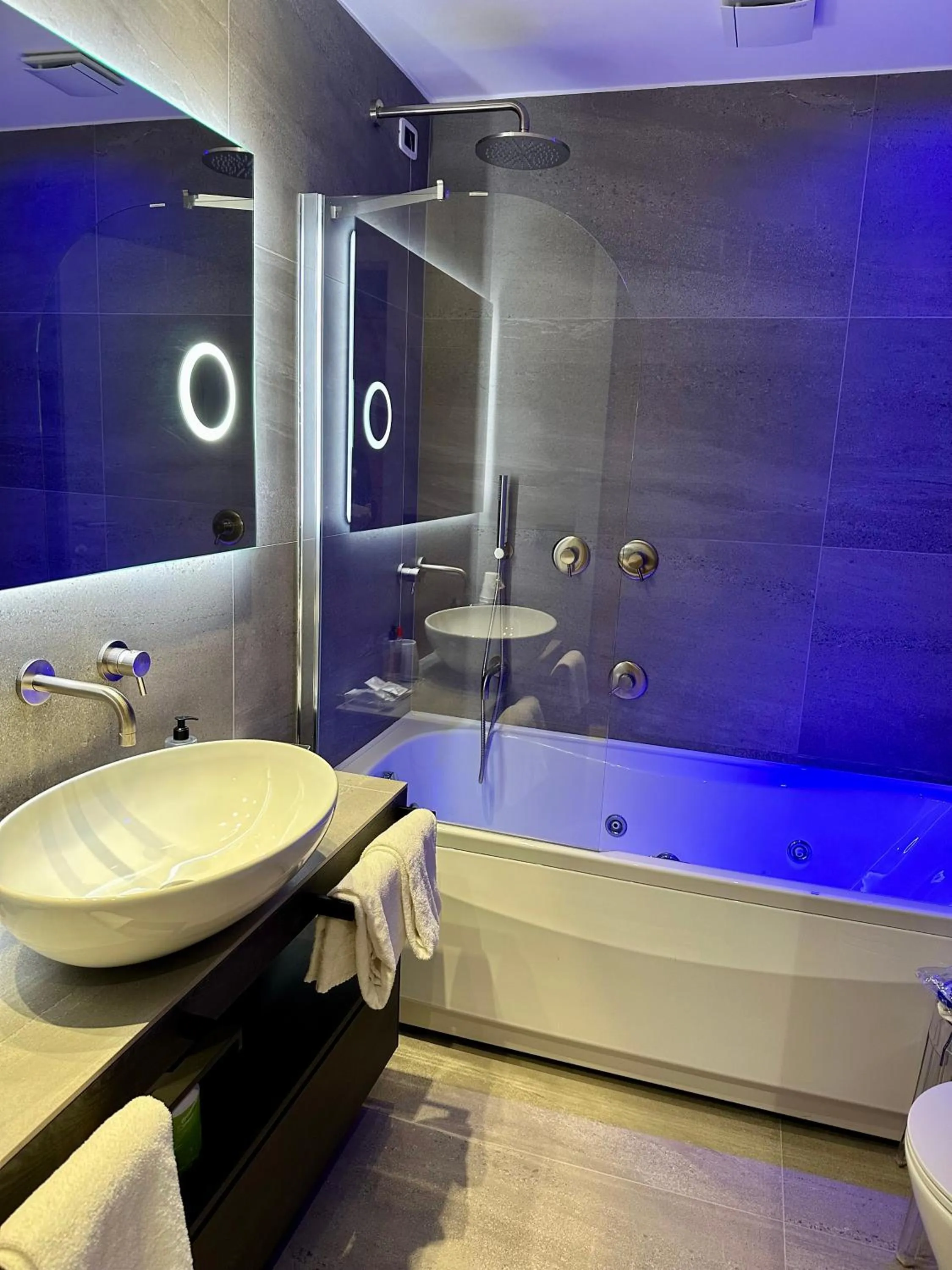 Bathroom in Park Hotel Ai Pini & Restaurant Ai Pini