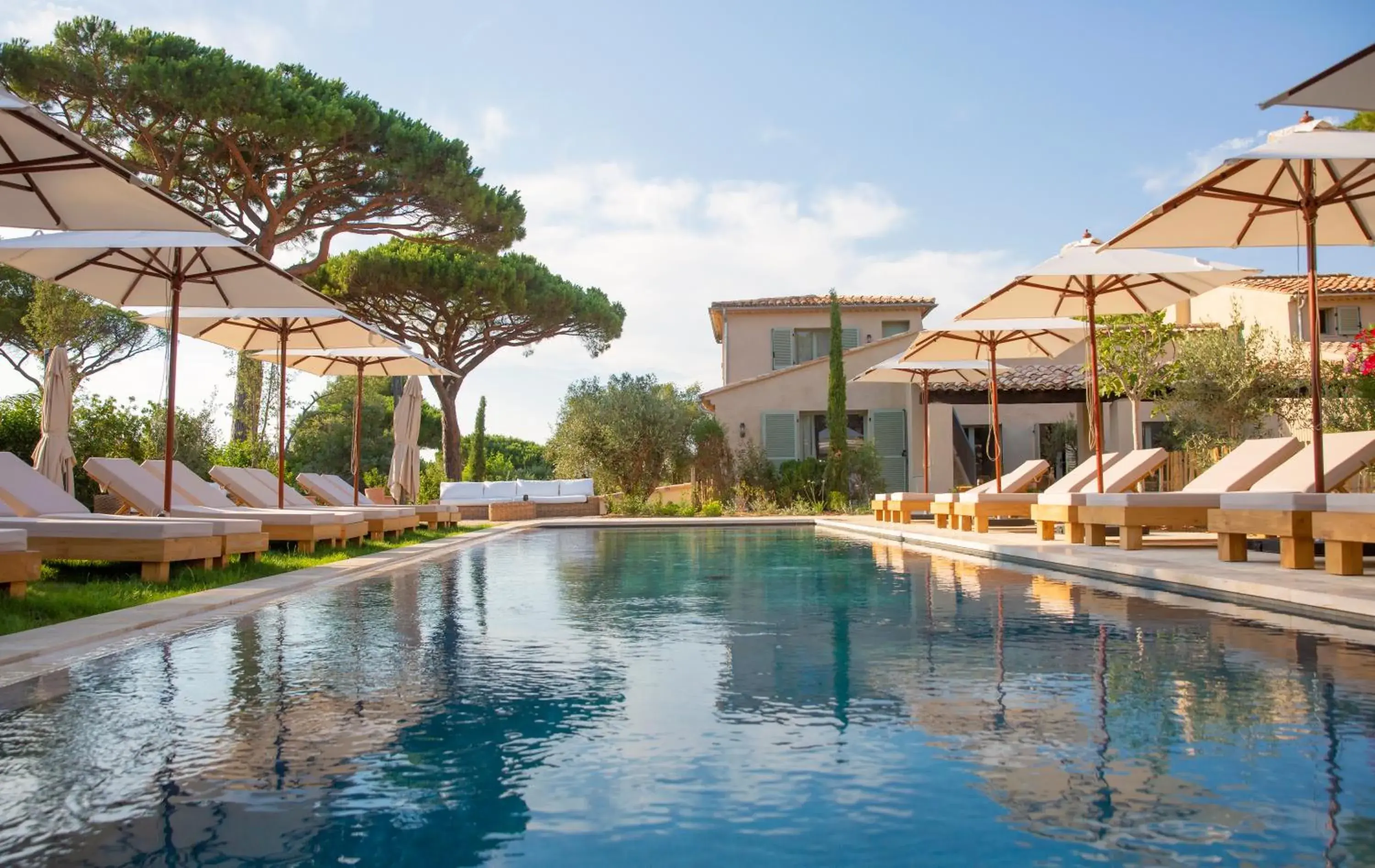 Property building in Hôtel L'Escalet Property building in Hôtel L'Escalet