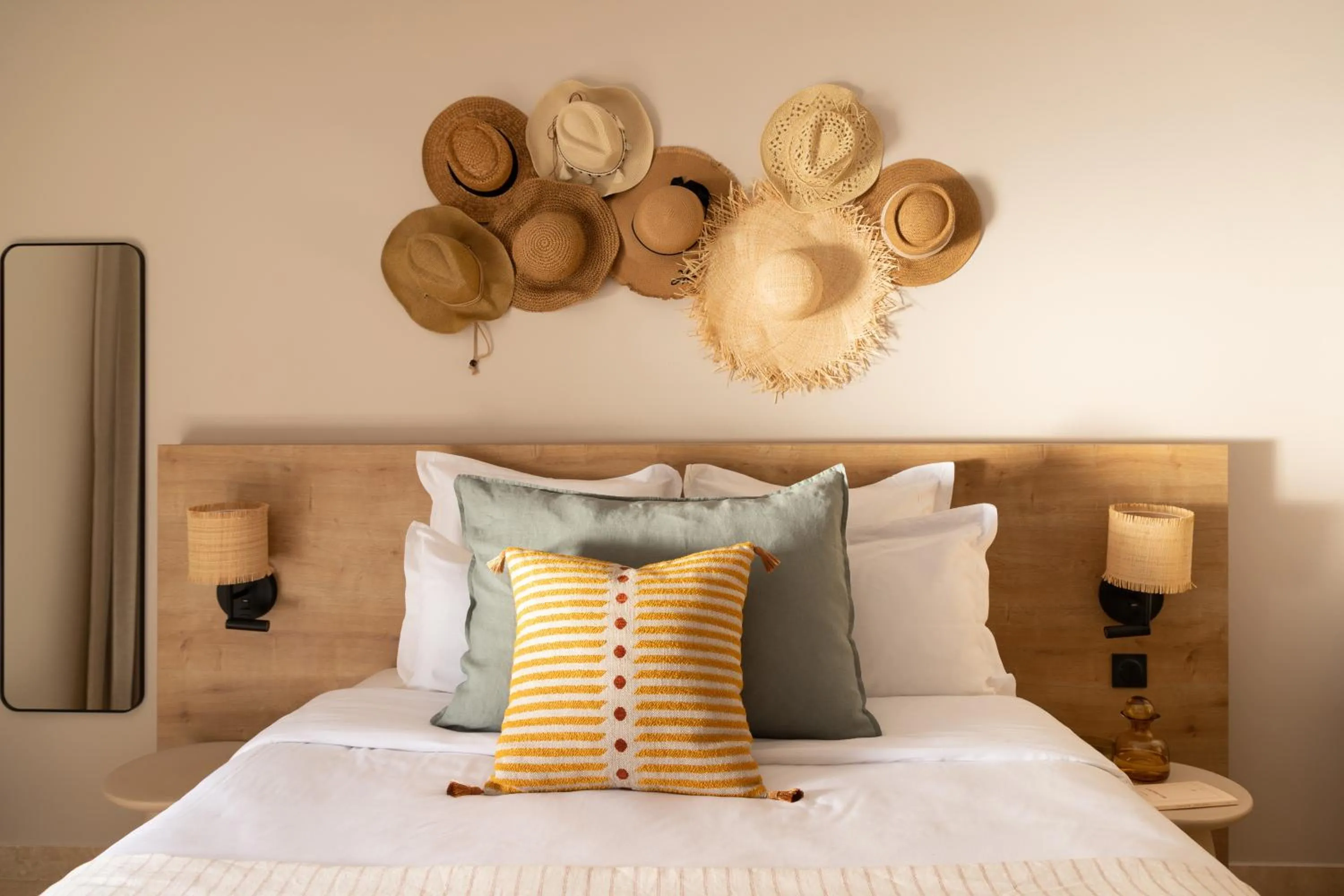 Bed in Hôtel L'Escalet