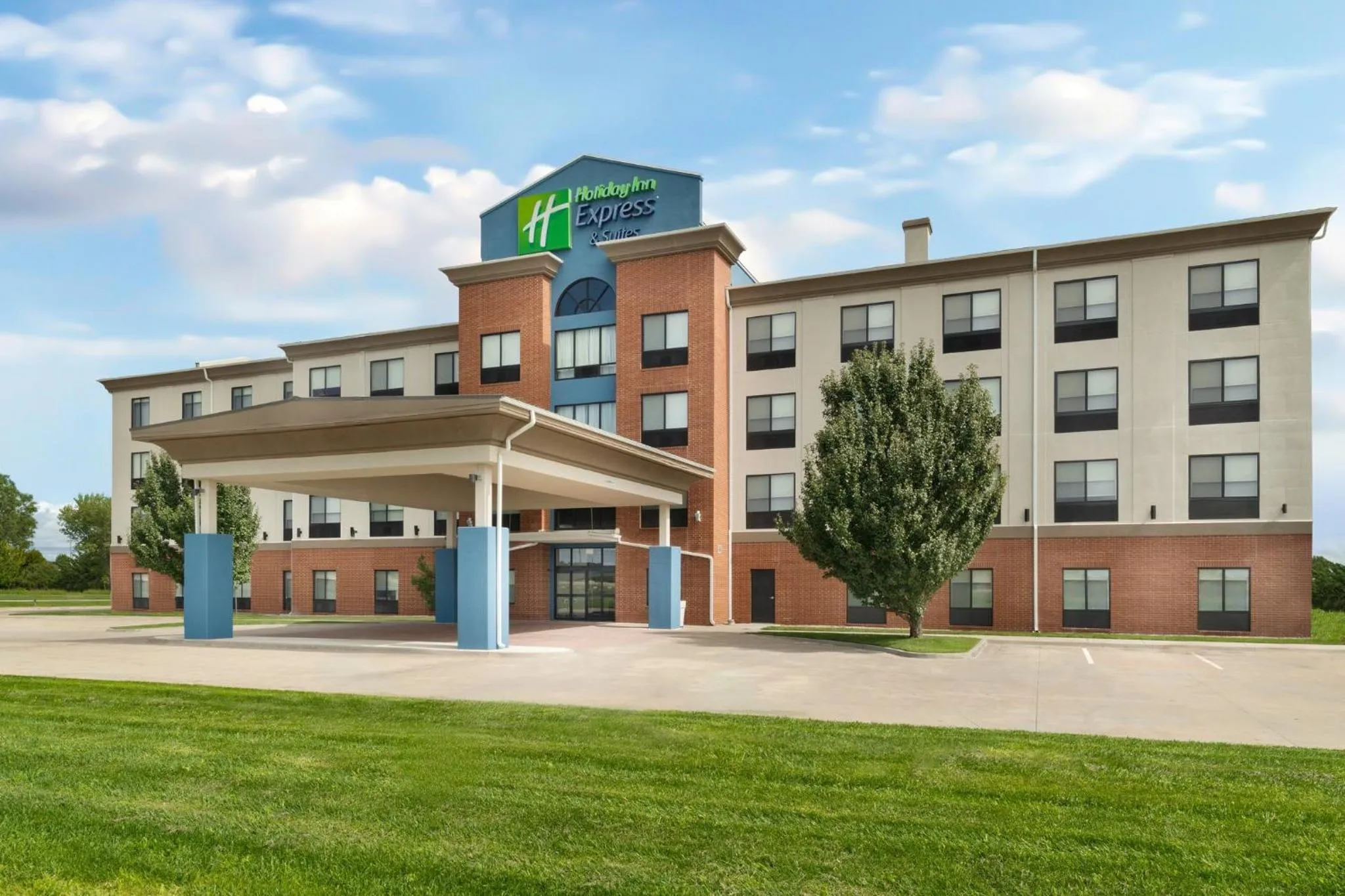 Property building in Holiday Inn Express Pratt by IHG