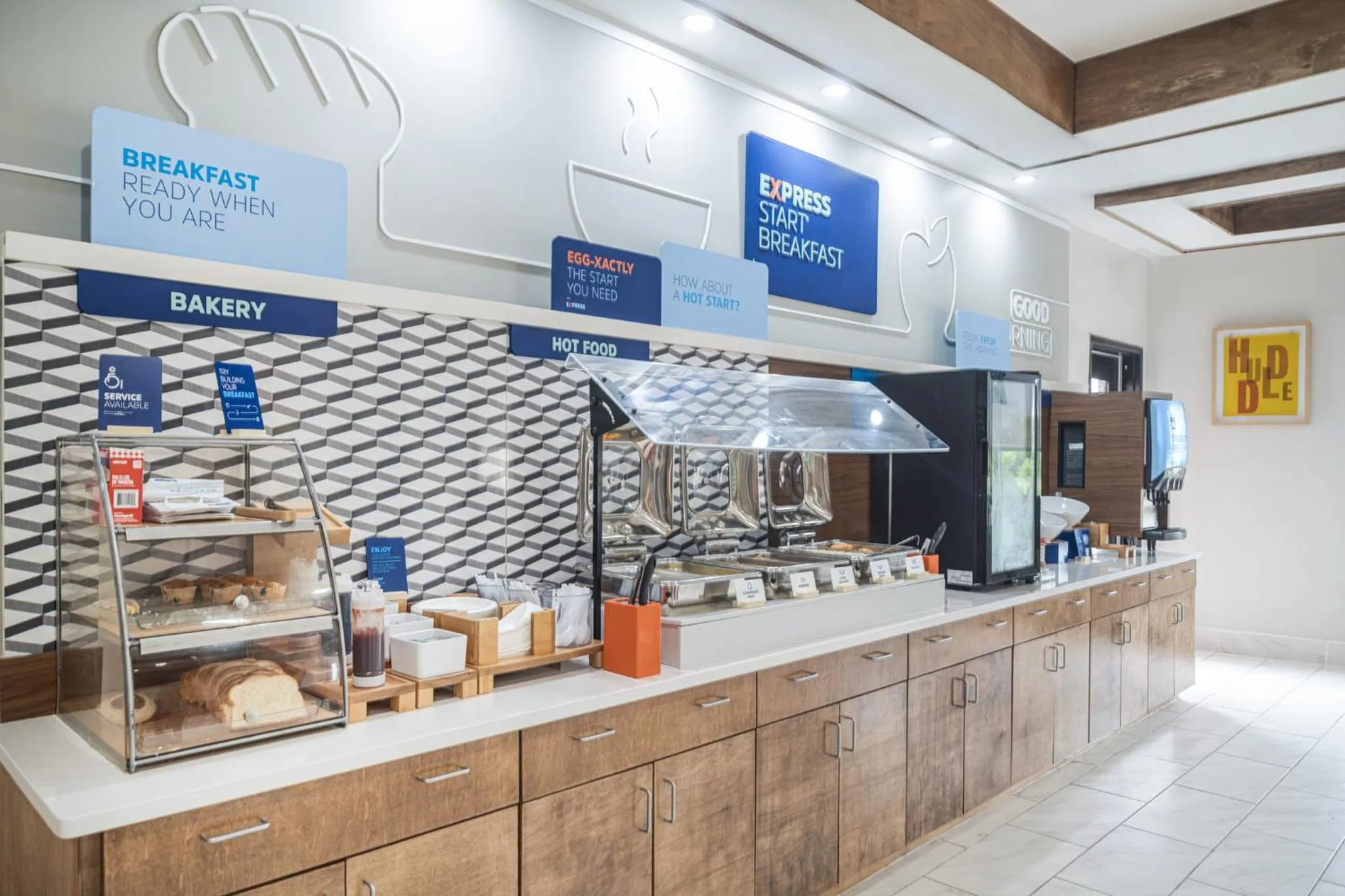 Restaurant/places to eat in Holiday Inn Express Pratt by IHG