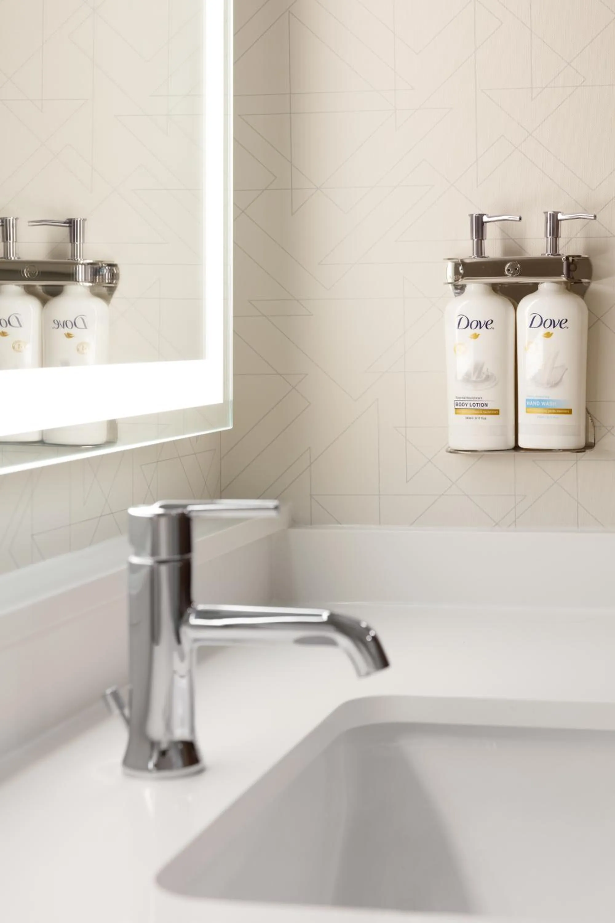 Bathroom in Holiday Inn Express Pratt by IHG