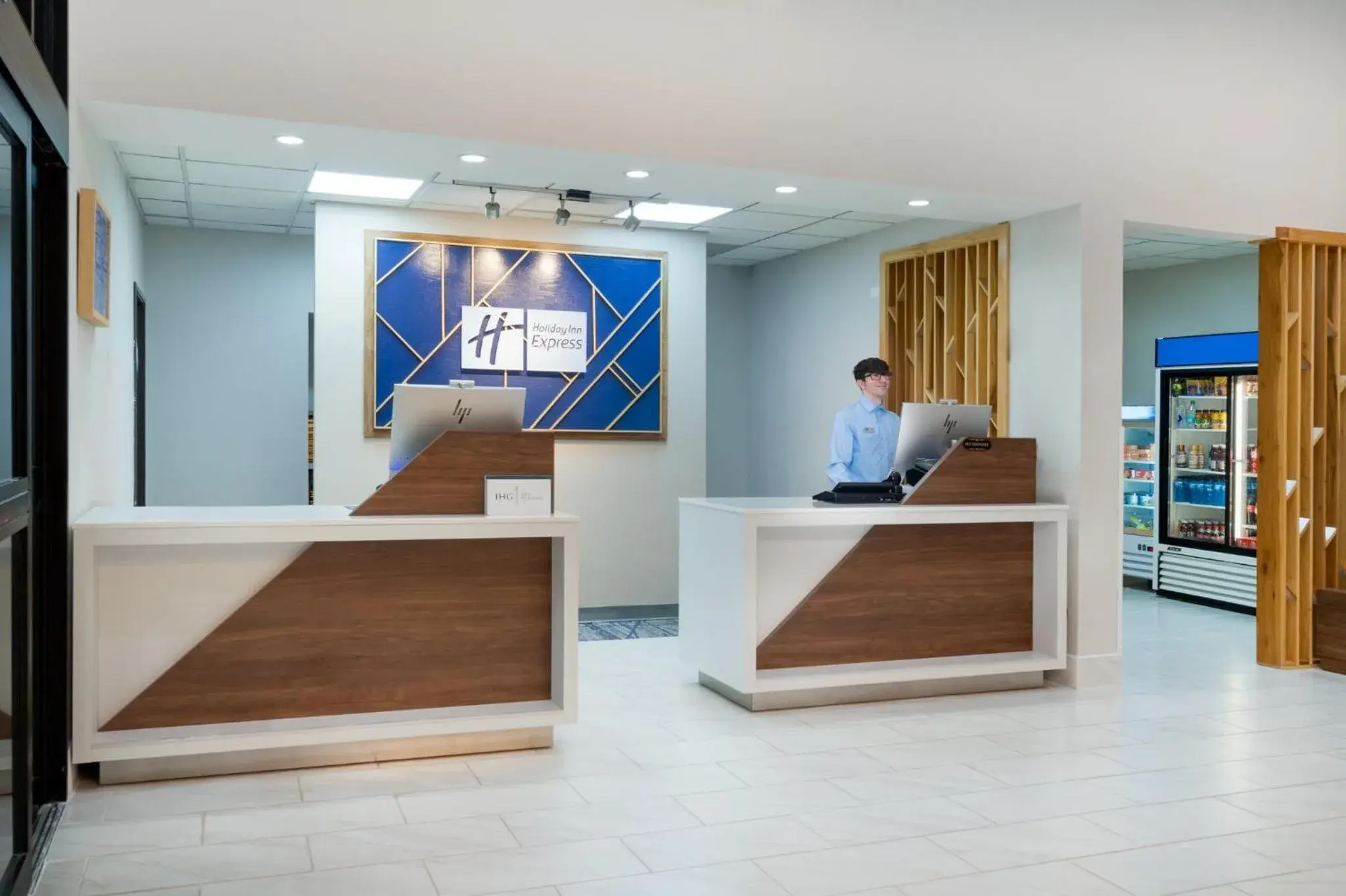 Property building in Holiday Inn Express Pratt by IHG Property building in Holiday Inn Express Pratt by IHG