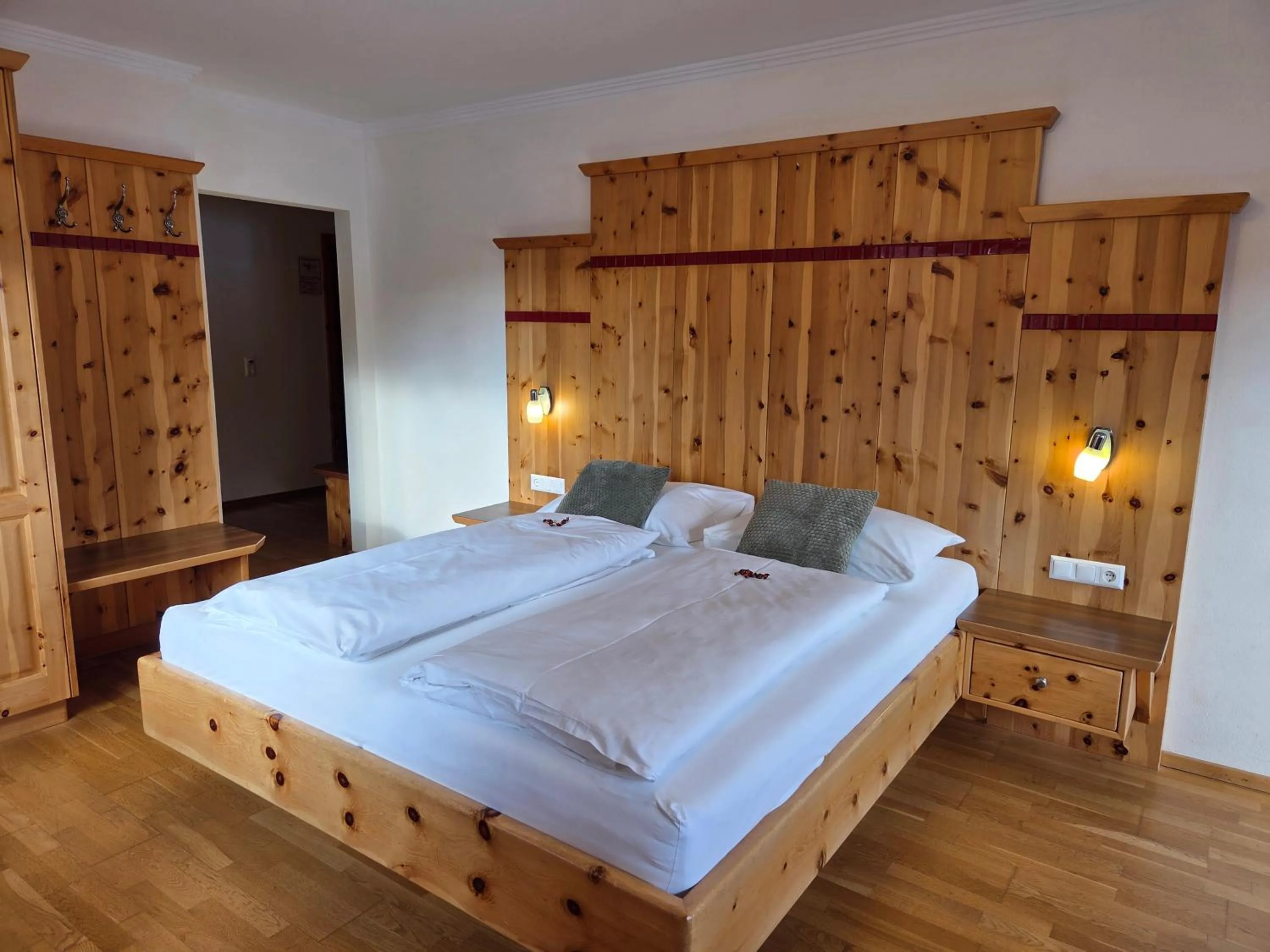 Bedroom, Bed in Hotel Restaurant Raunig