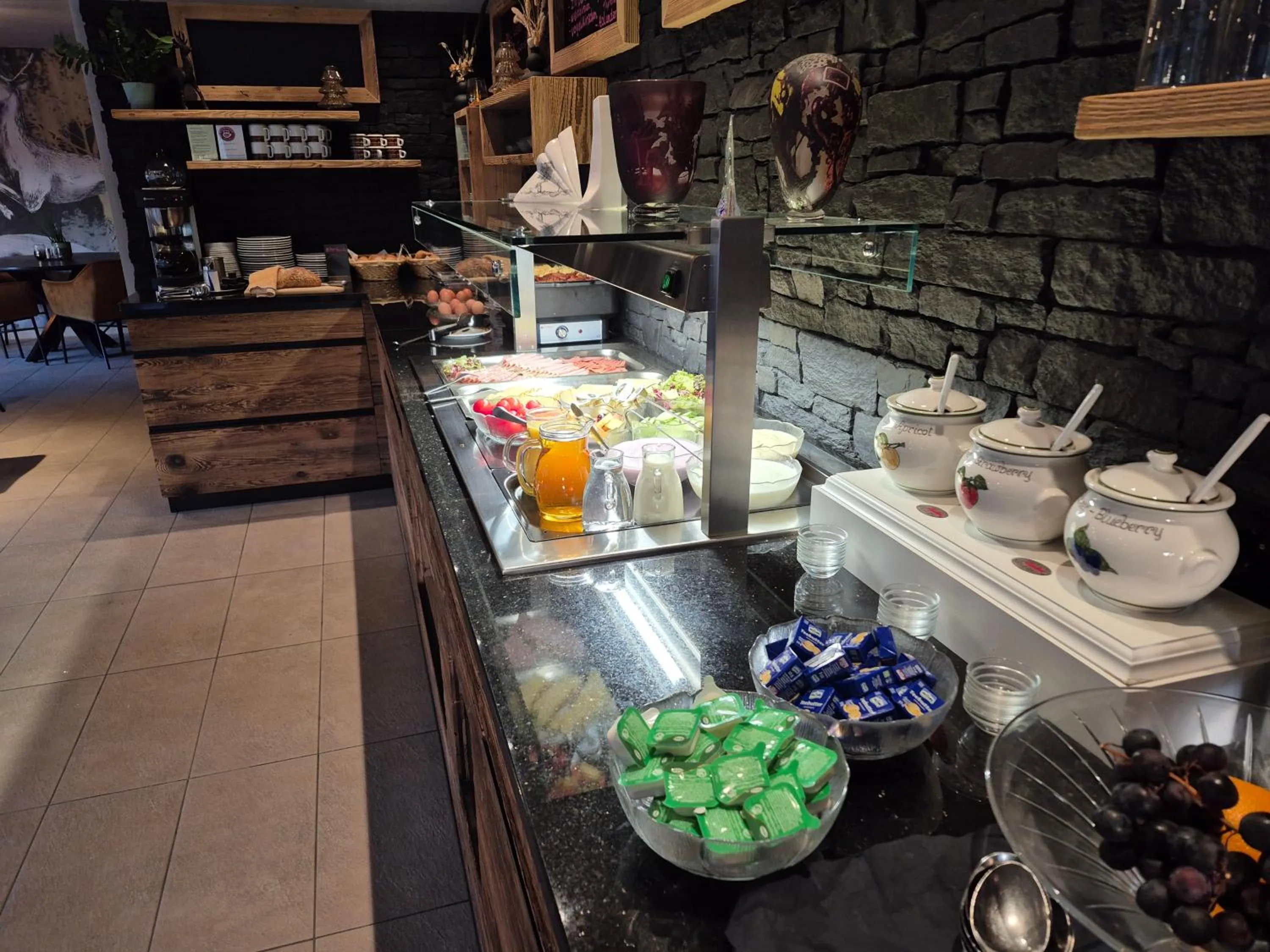 Food in Hotel Restaurant Raunig