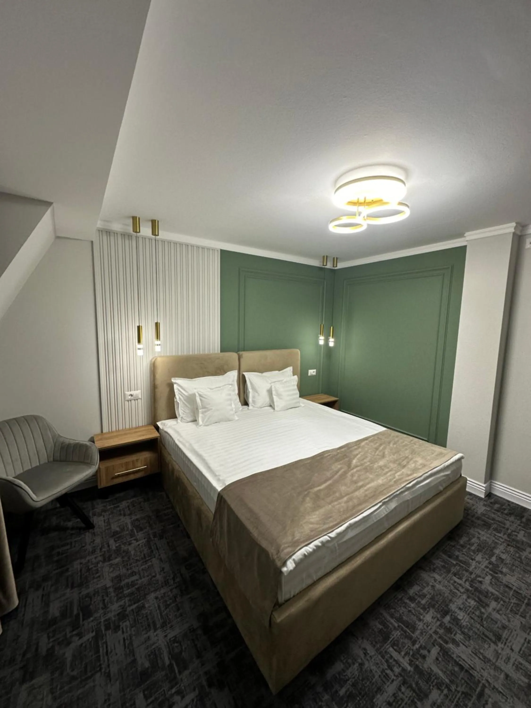 Bed in Hotel Zamca Suceava