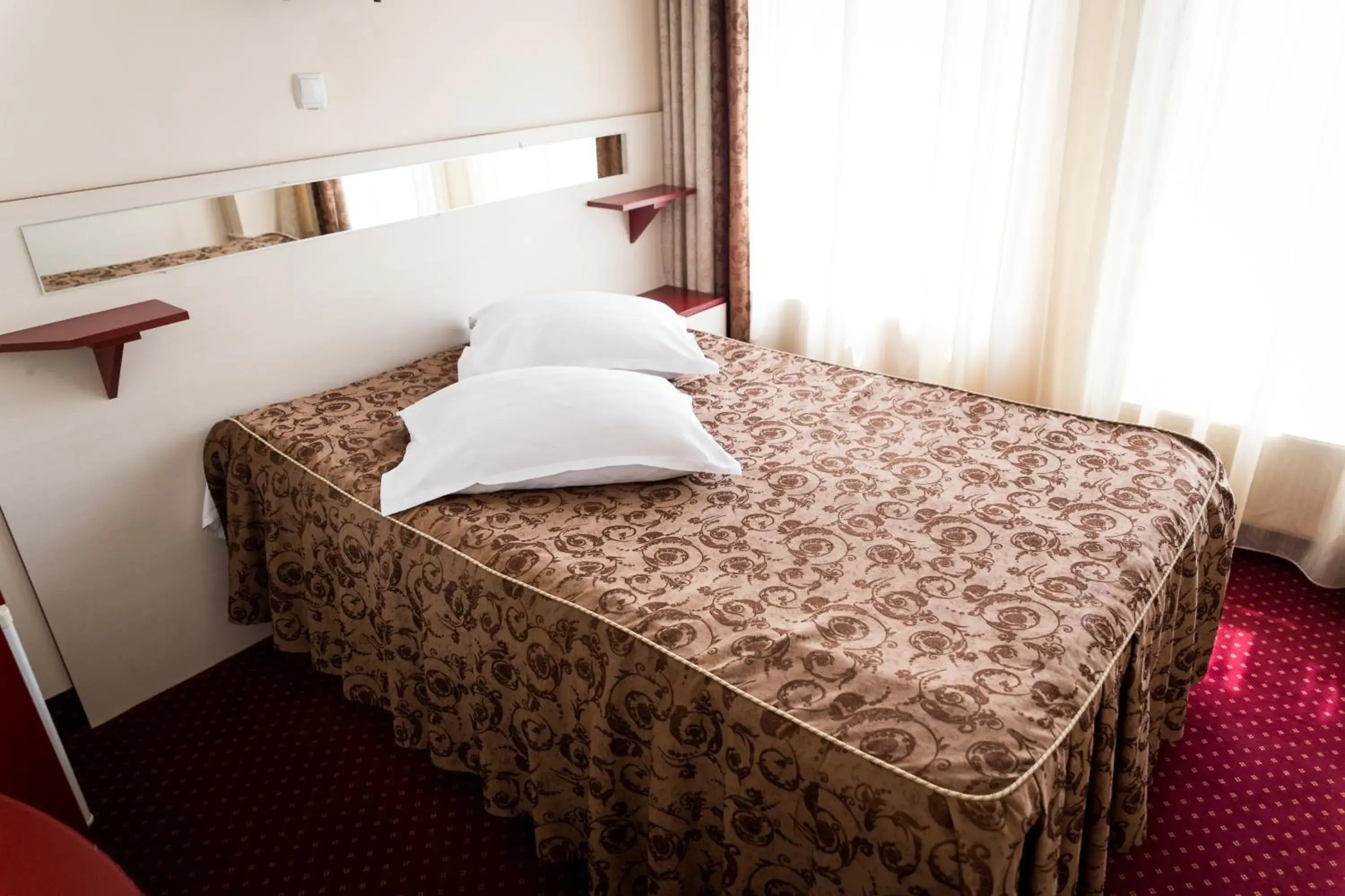 Economy Single Room in Hotel Zamca Suceava Economy Single Room in Hotel Zamca Suceava
