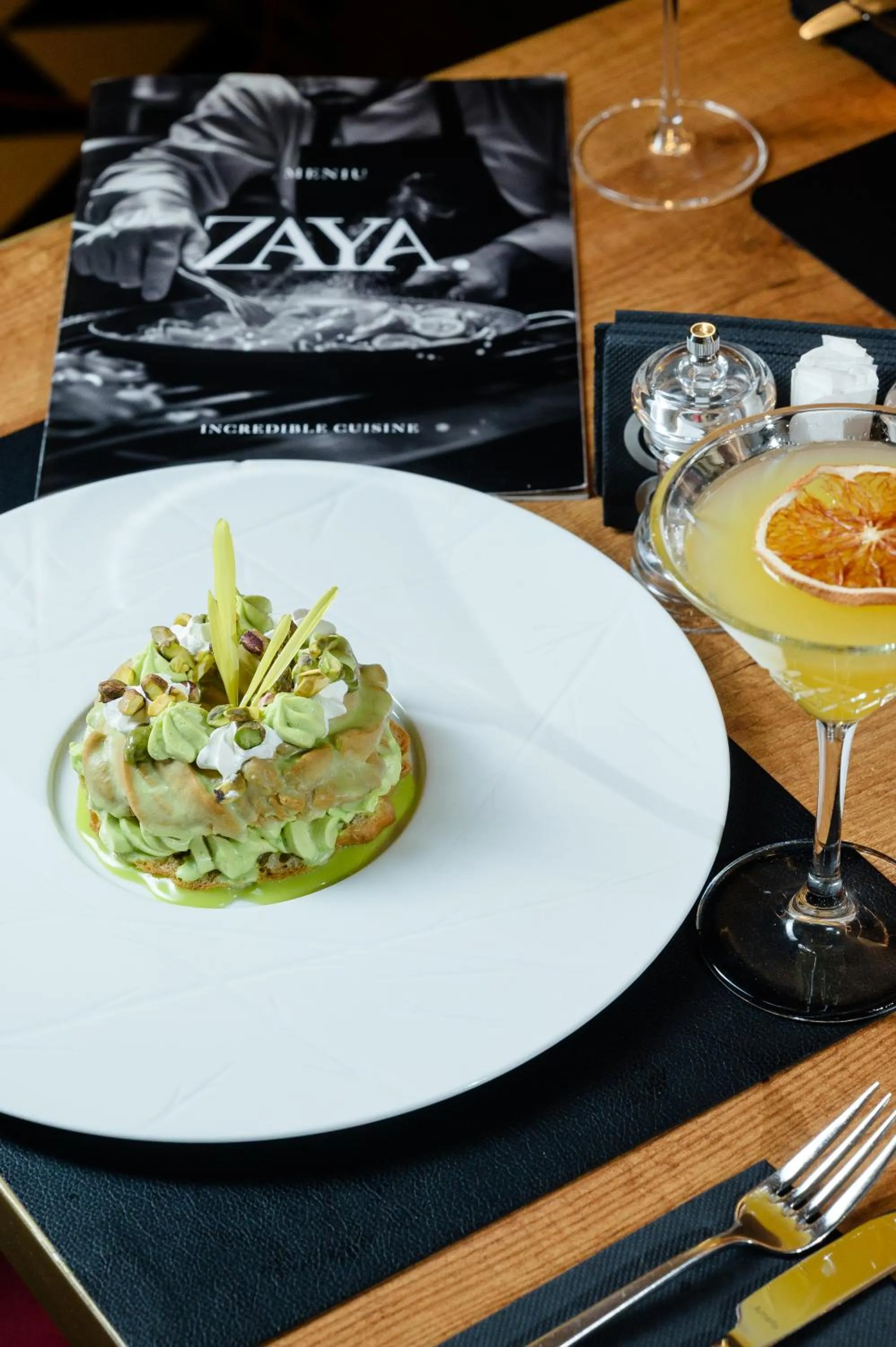 Restaurant/places to eat in Hotel Zamca Suceava