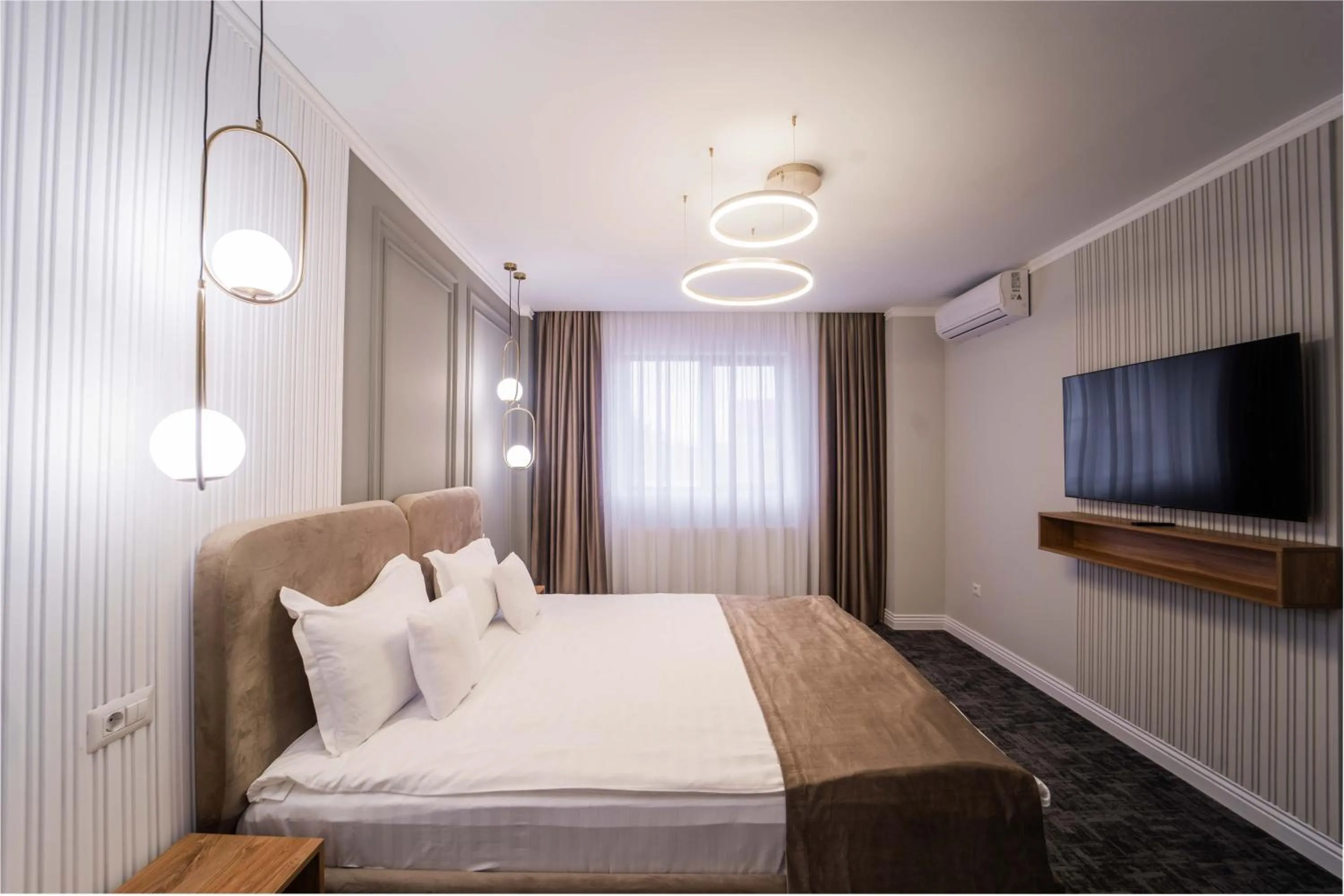 Bed in Hotel Zamca Suceava