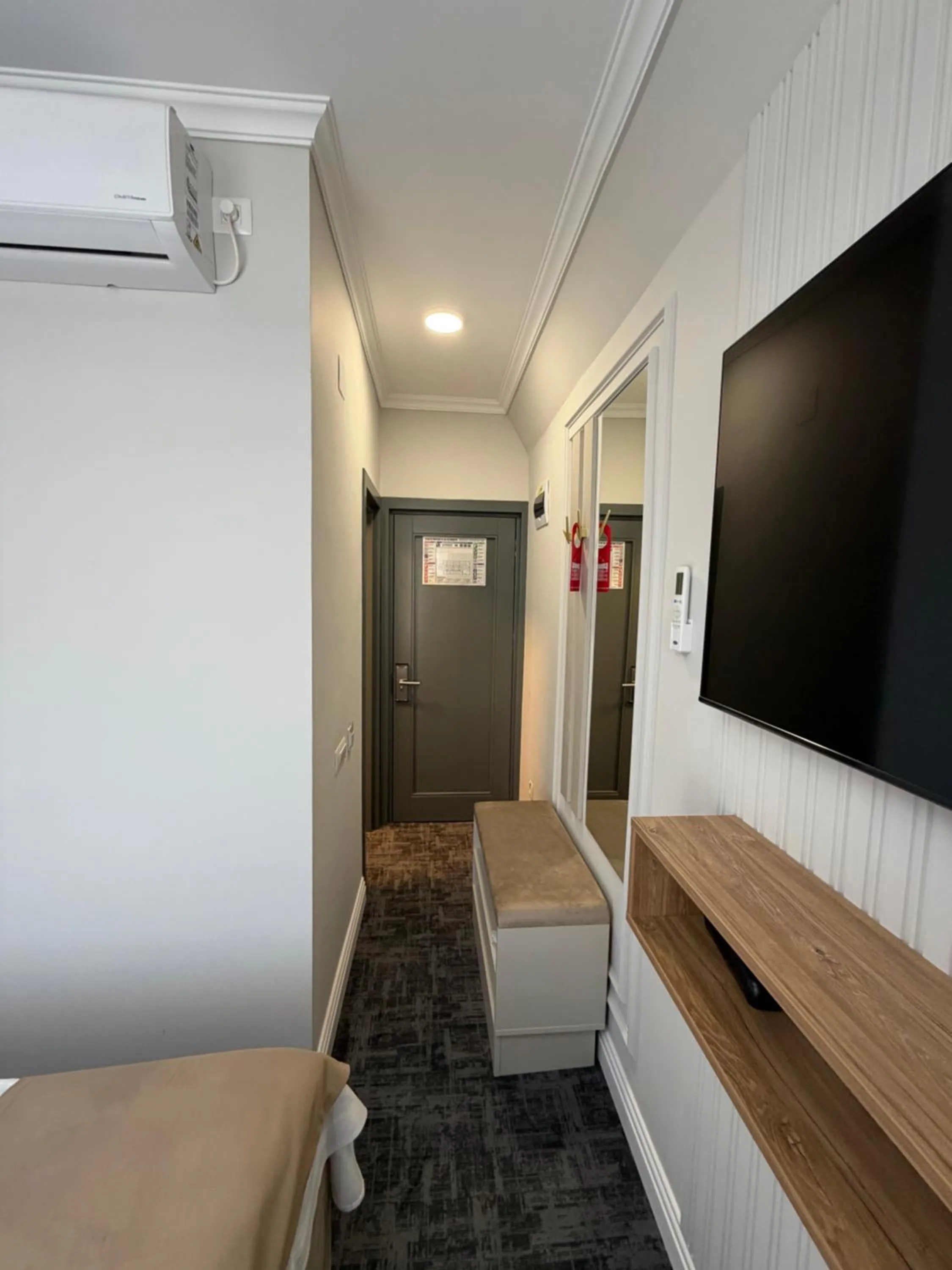 Photo of the whole room in Hotel Zamca Suceava