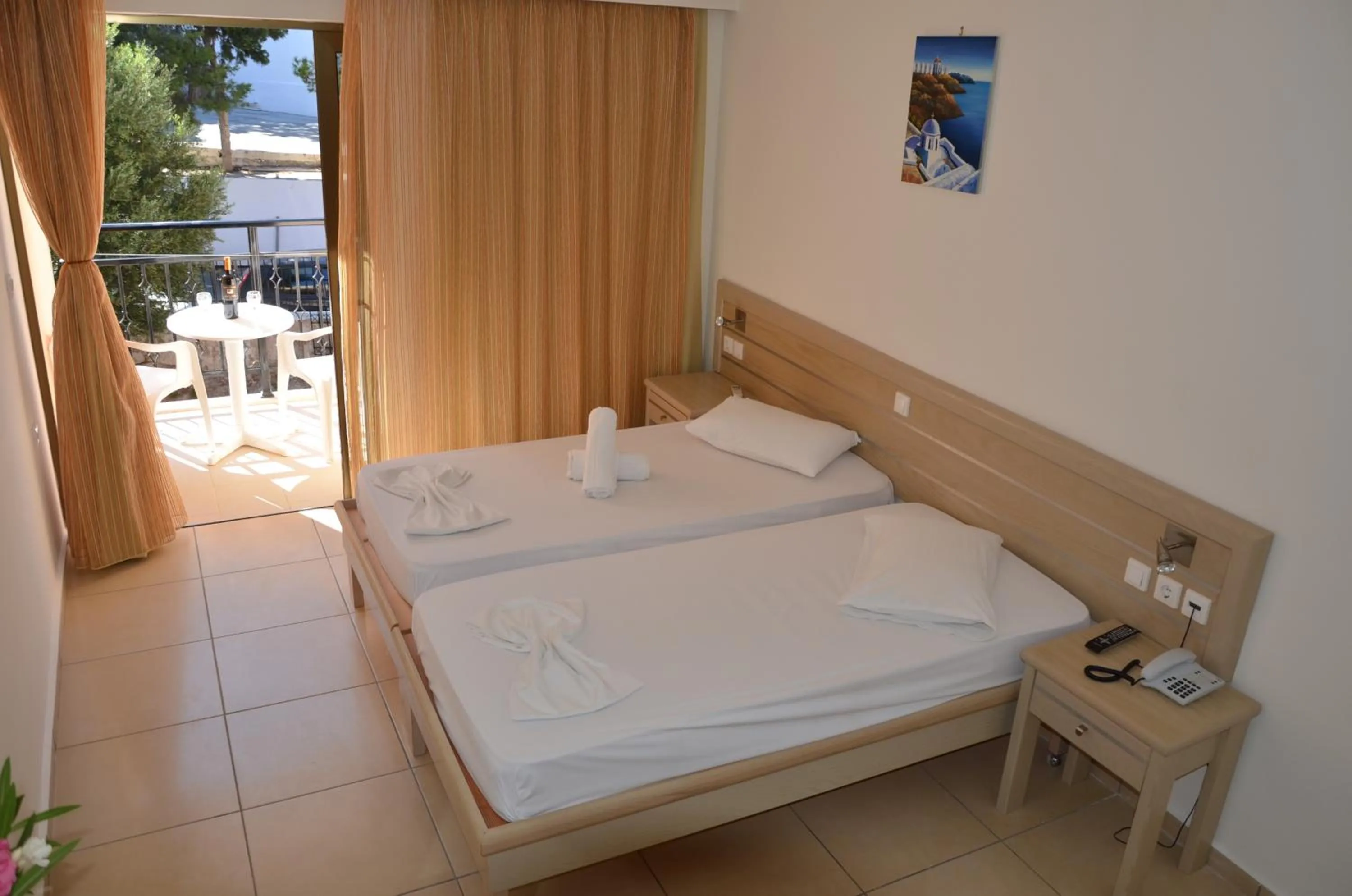 Bedroom, Bed in Plaza Hotel