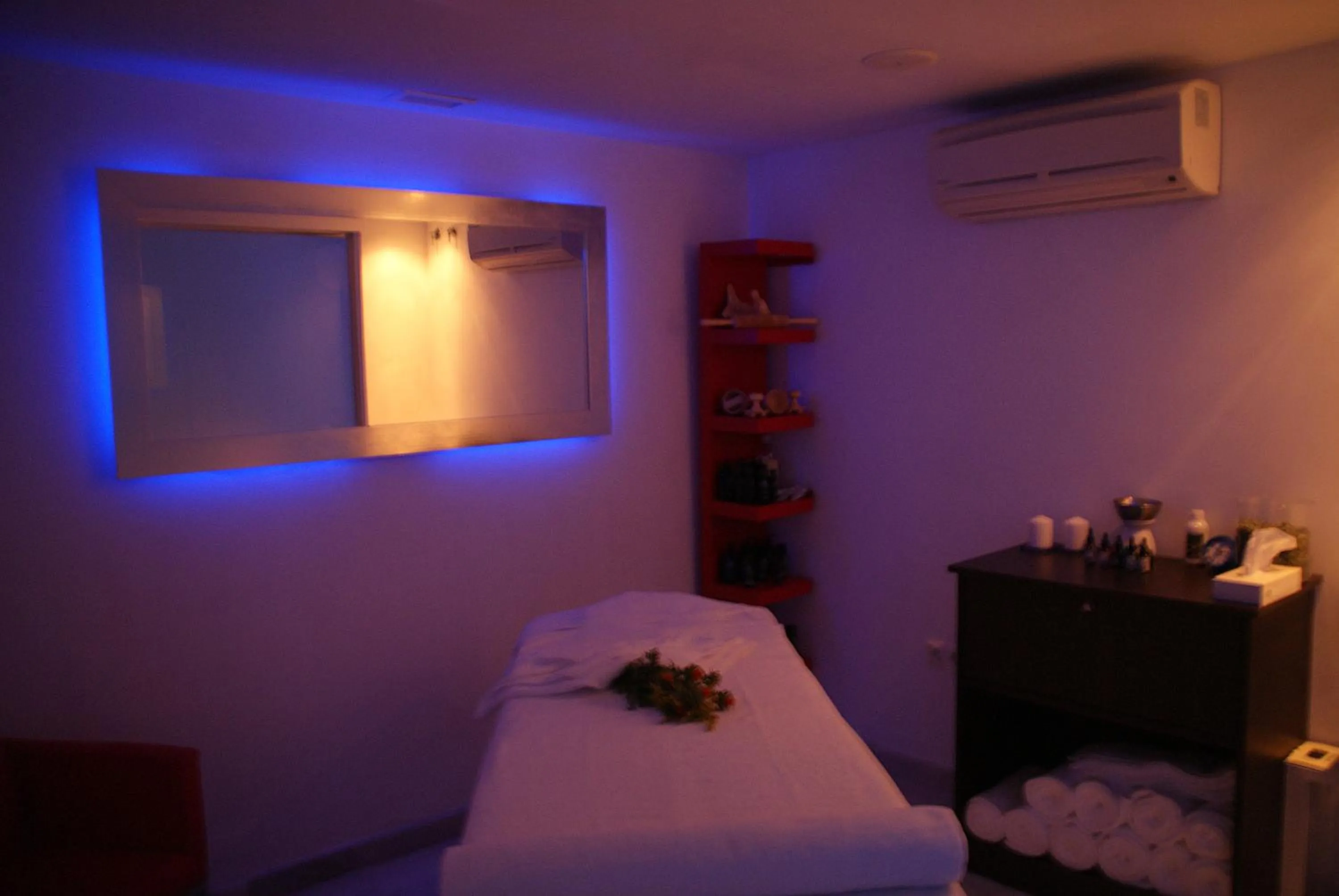 Massage in Hotel Ritual Torremolinos- Adults Only