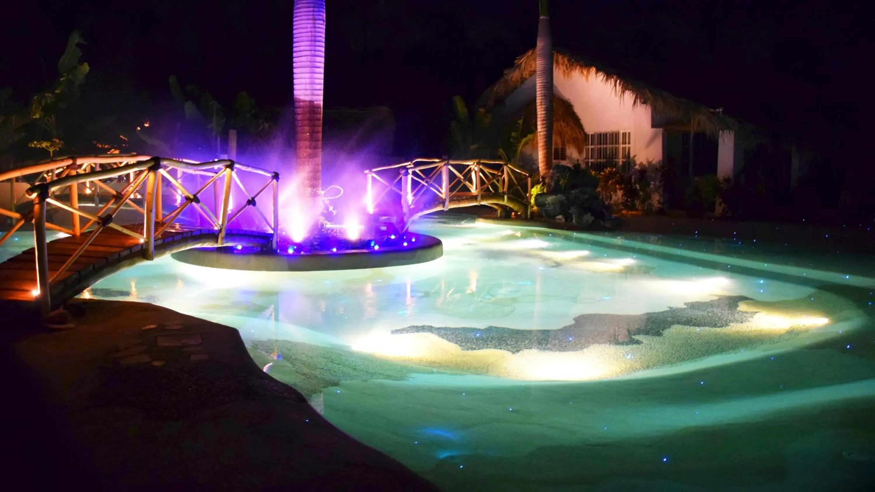 Night in Paradiso del Caribe