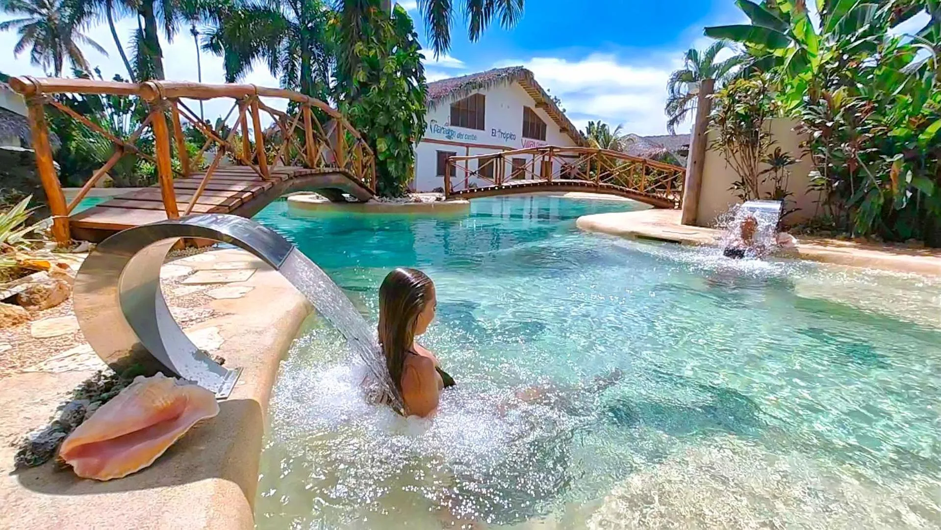 People in Paradiso del Caribe