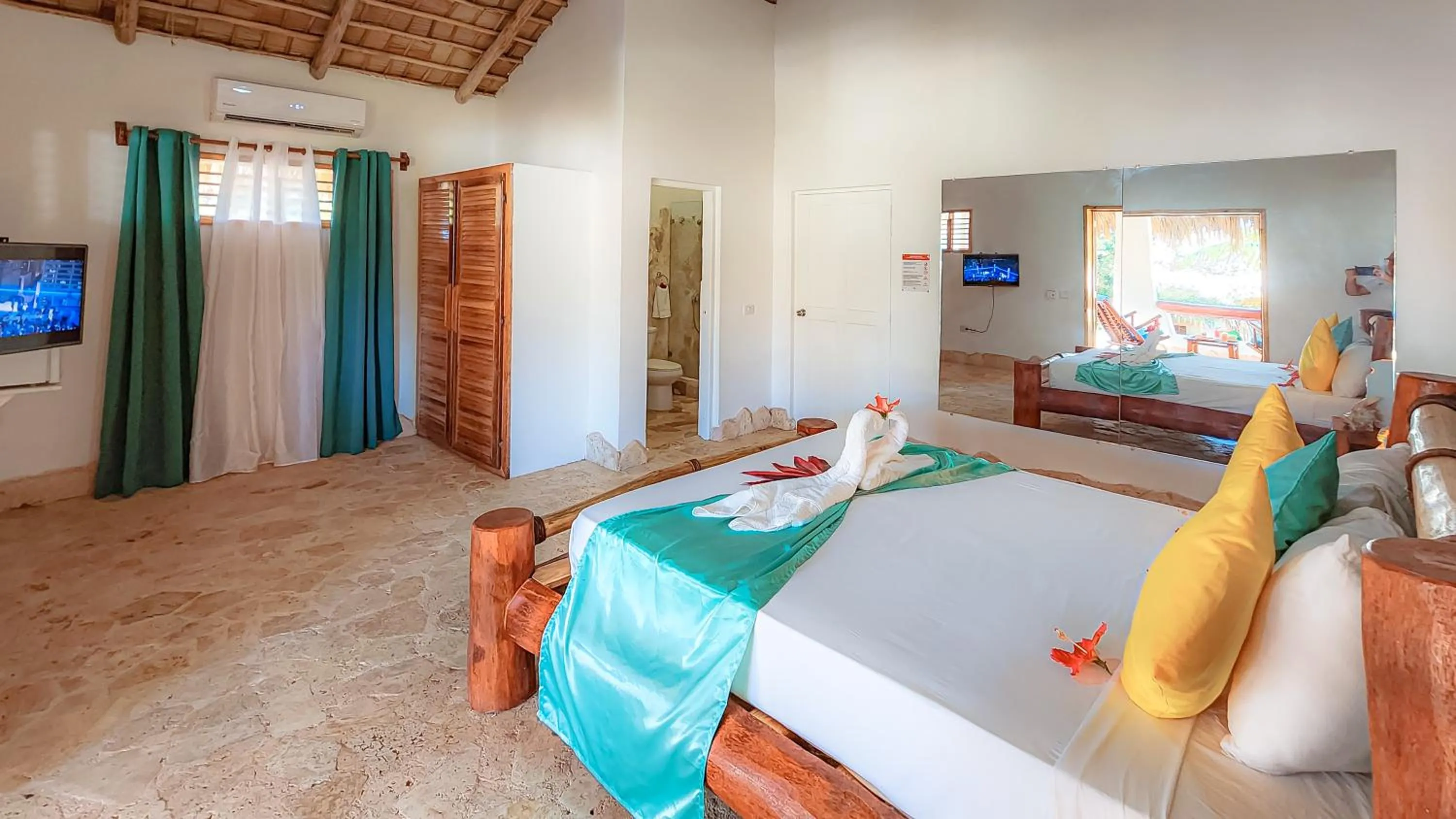 Photo of the whole room, Bed in Paradiso del Caribe