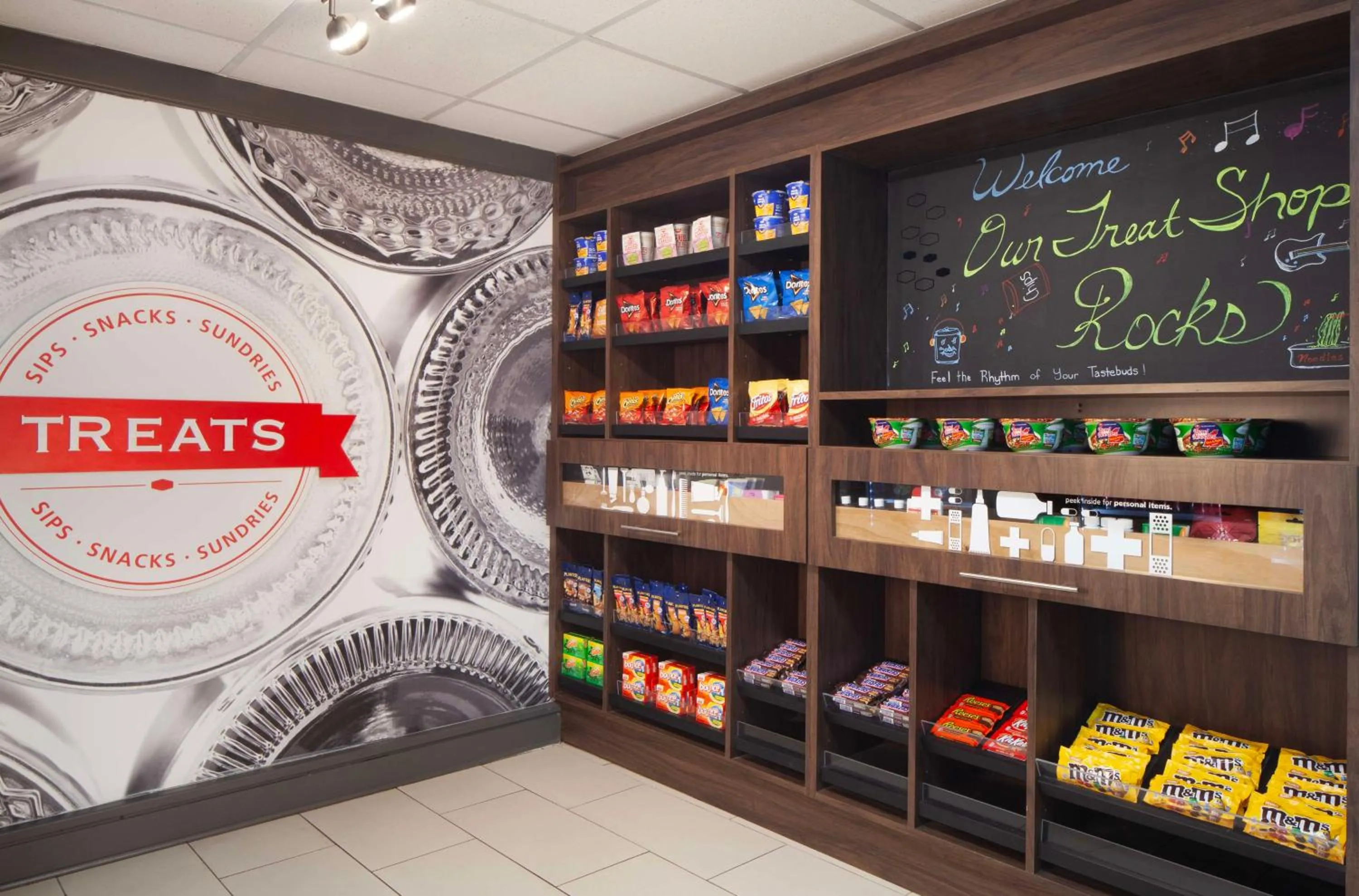 Restaurant/places to eat in Hampton Inn Hotel Atlanta-Southlake