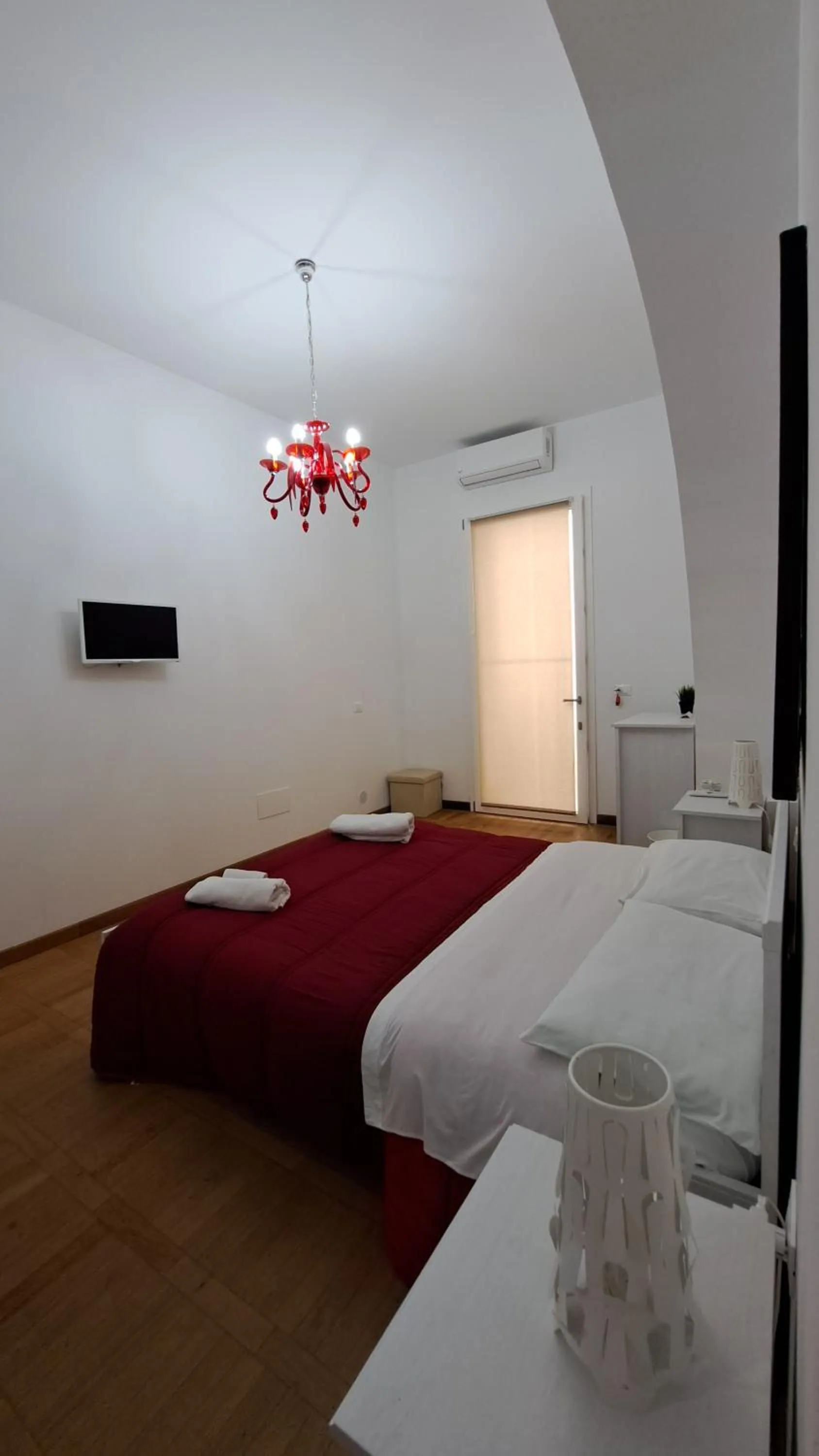 Photo of the whole room, Bed in B&B Garibaldi